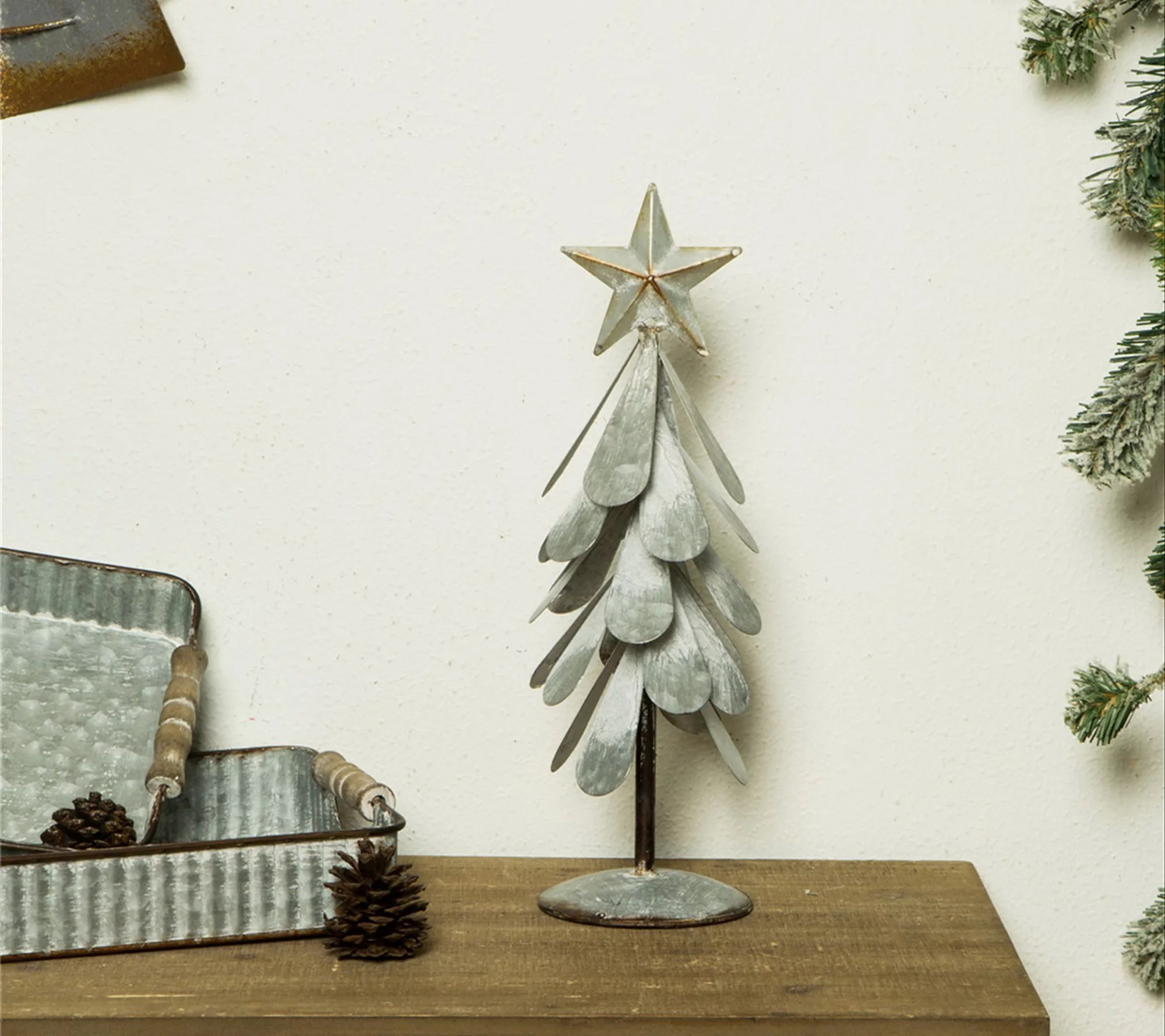 Glitzhome 18" Metal Christmas Table Tree DecorWith Star