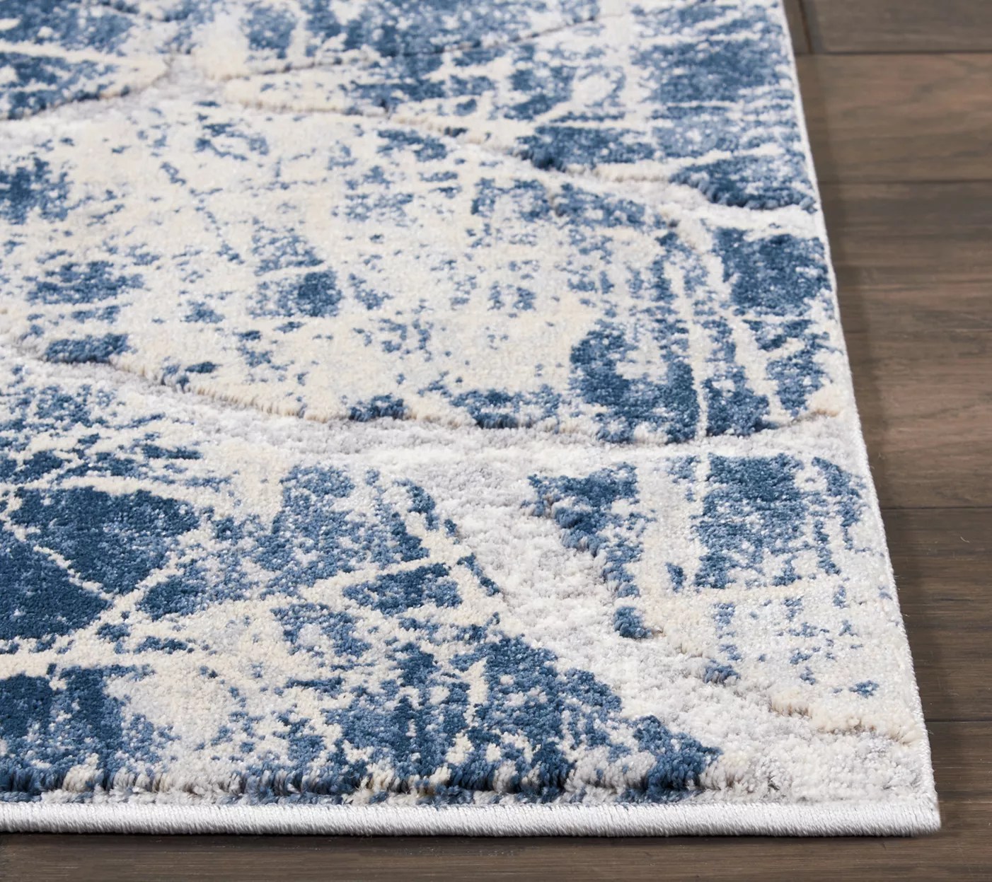 Kathy Ireland Heritage Abstract 3'11" x 5'11" Area Rug