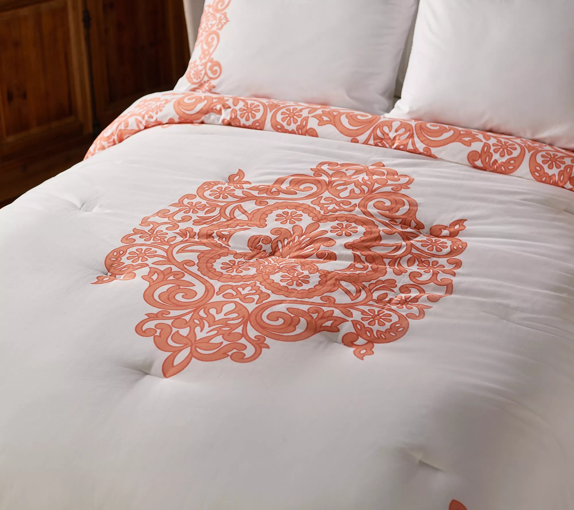 Casa ZetaJones Vintage Lace Printed Cotton Queen Comforter Set