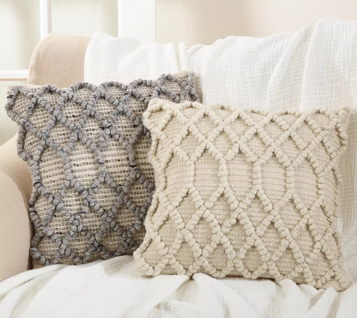 Saro Lifestyle Diamond Weave Throw Pillow
