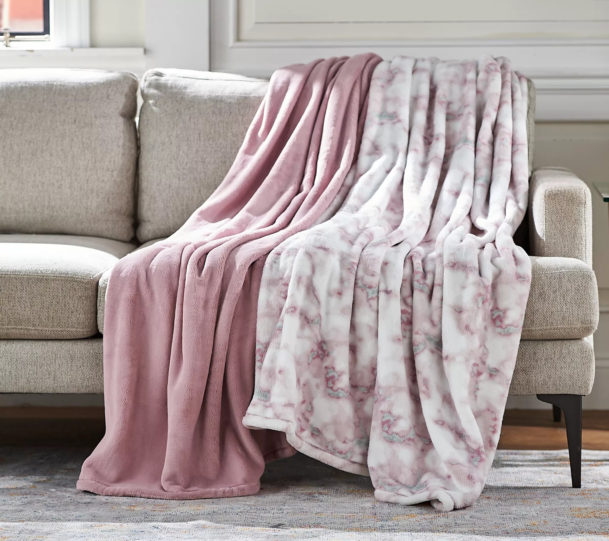(QVC) Berkshire (2) 60" x 80" Solid & Printed PrimaLuxe Novelty Throws