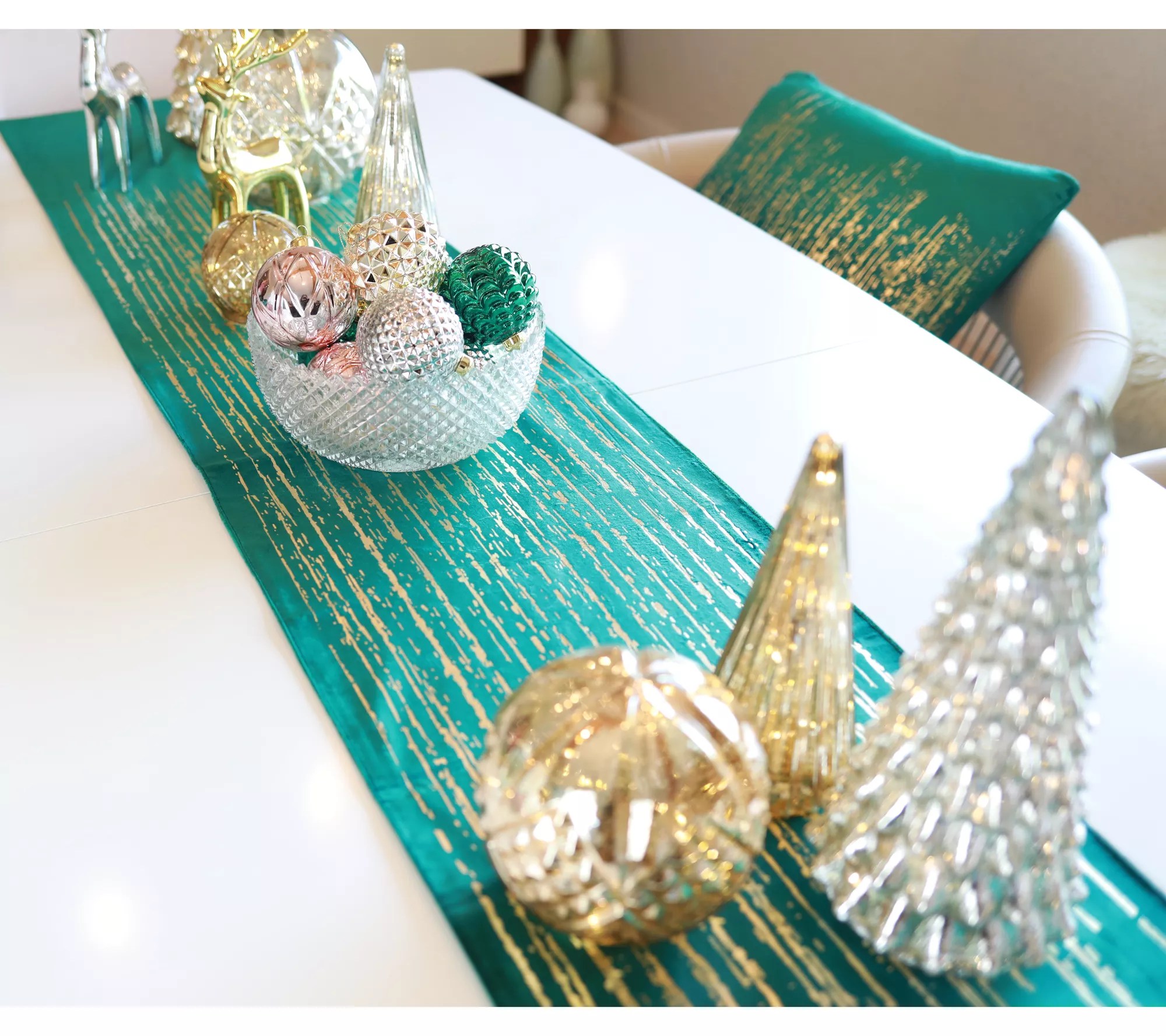 BFF Collection 14" x 72" Foil Print Holiday Table Runner