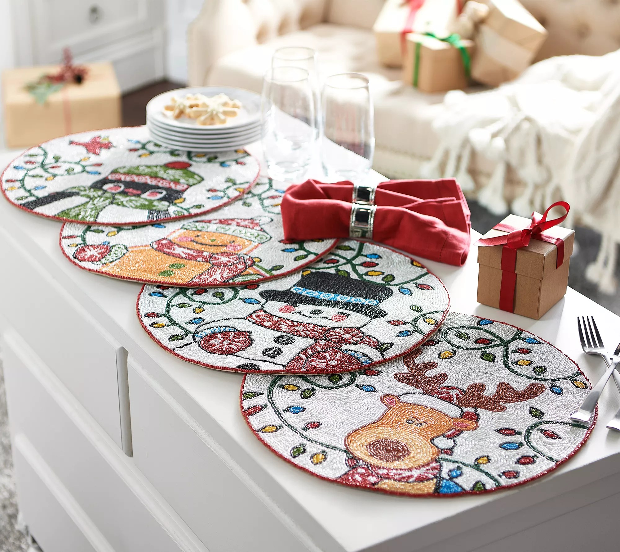 Temptations Seasonal Set of (4) 15" Round Beaded Mats