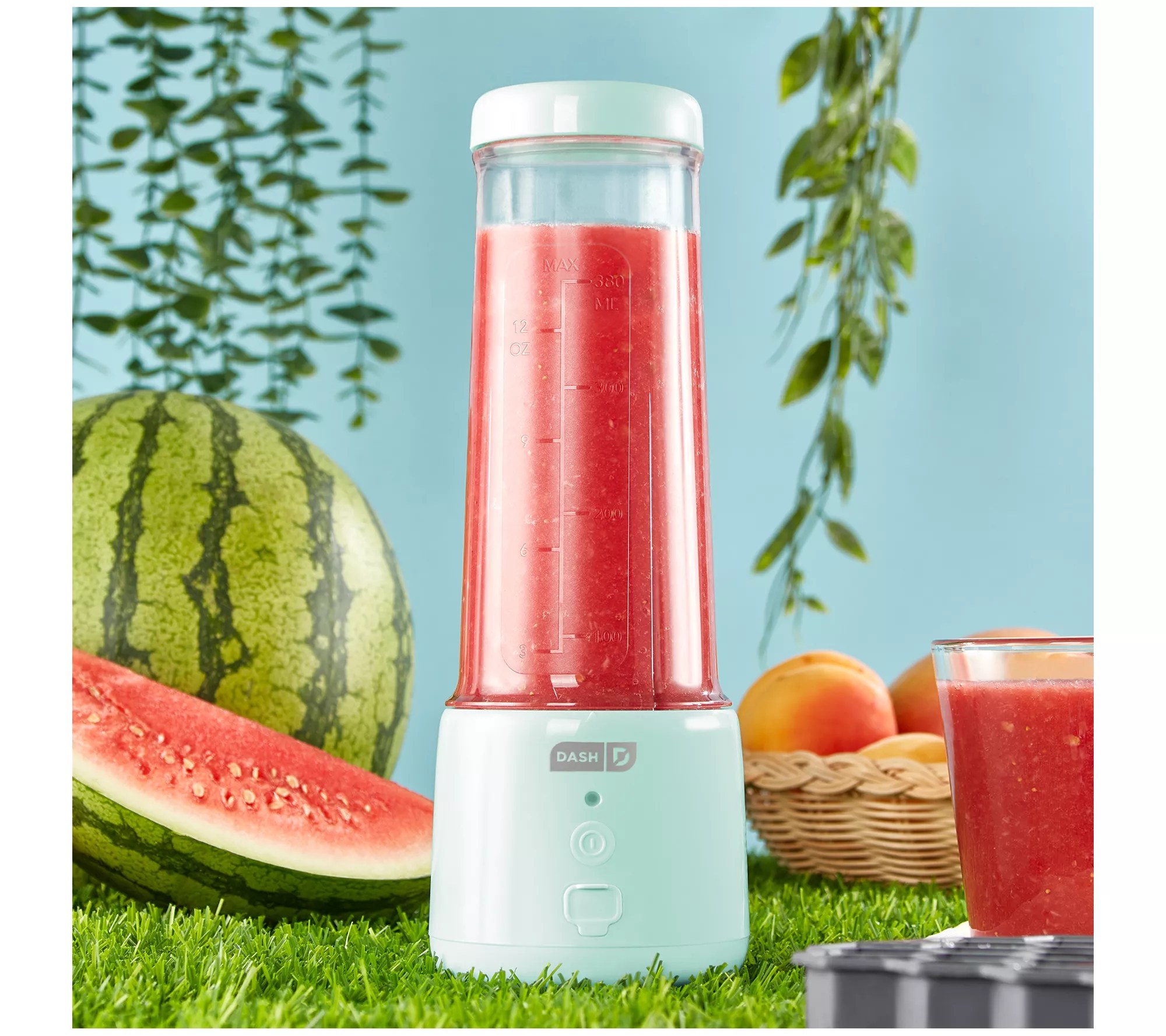 Dash Rechargeable 16oz Portable Blender with Ice Cube Tray