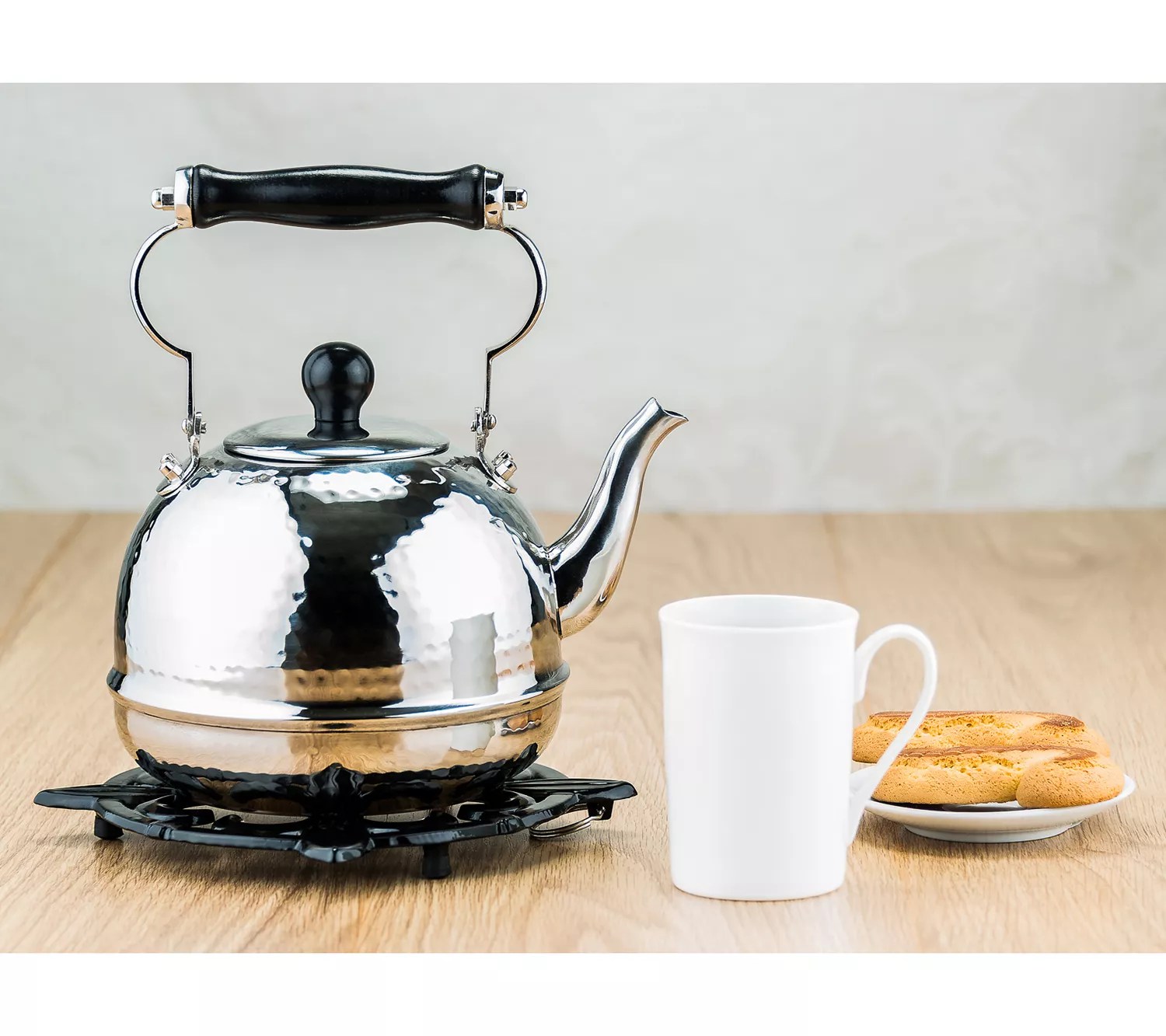 Old Dutch 2qt Stainless Steel Hammered Teakettle w/ Handle