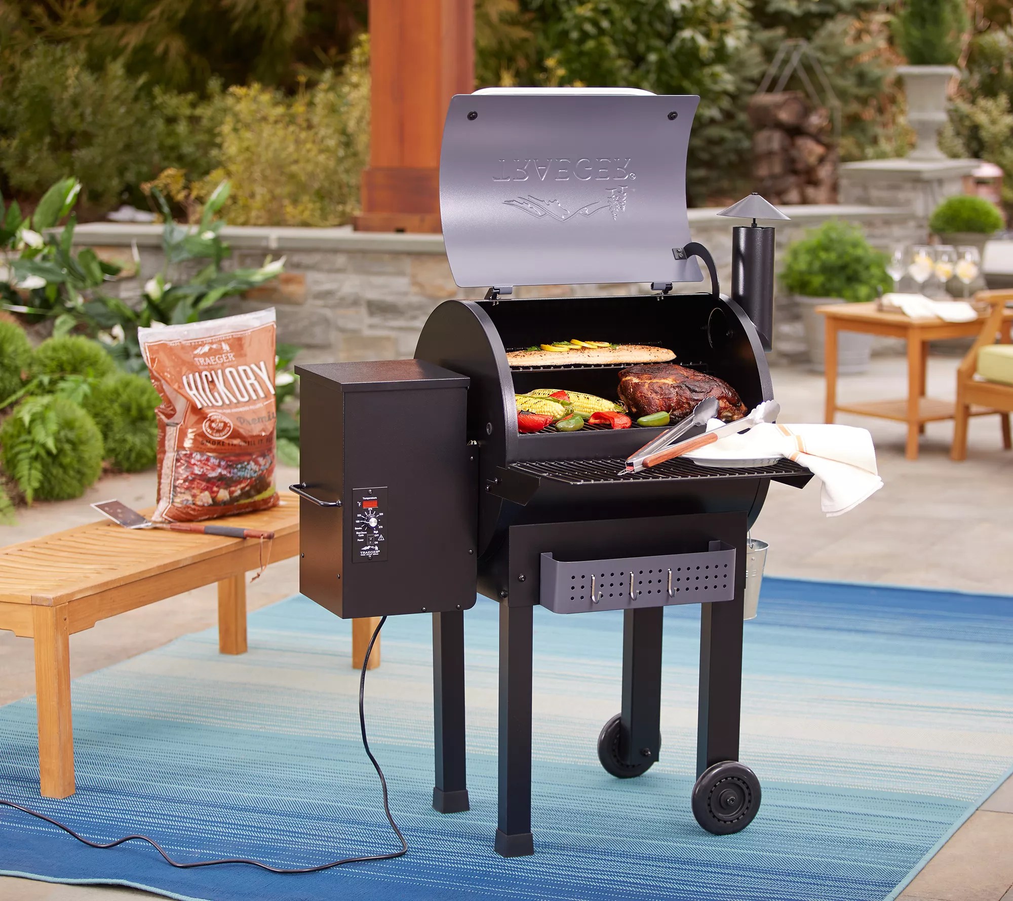(QVC) Traeger Heartland 520 sq. in. Grill & Smoker w/ Accessories