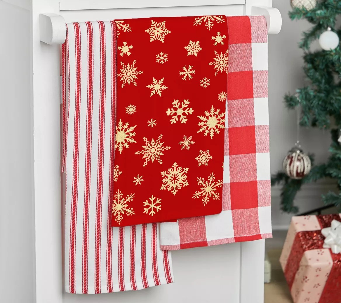 C&F Home Set of 3 Glistening Gold Printed Kitchen Towels