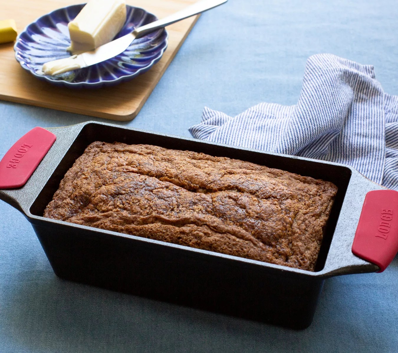 Lodge Cast Iron Loaf Pan with Silicone Grips