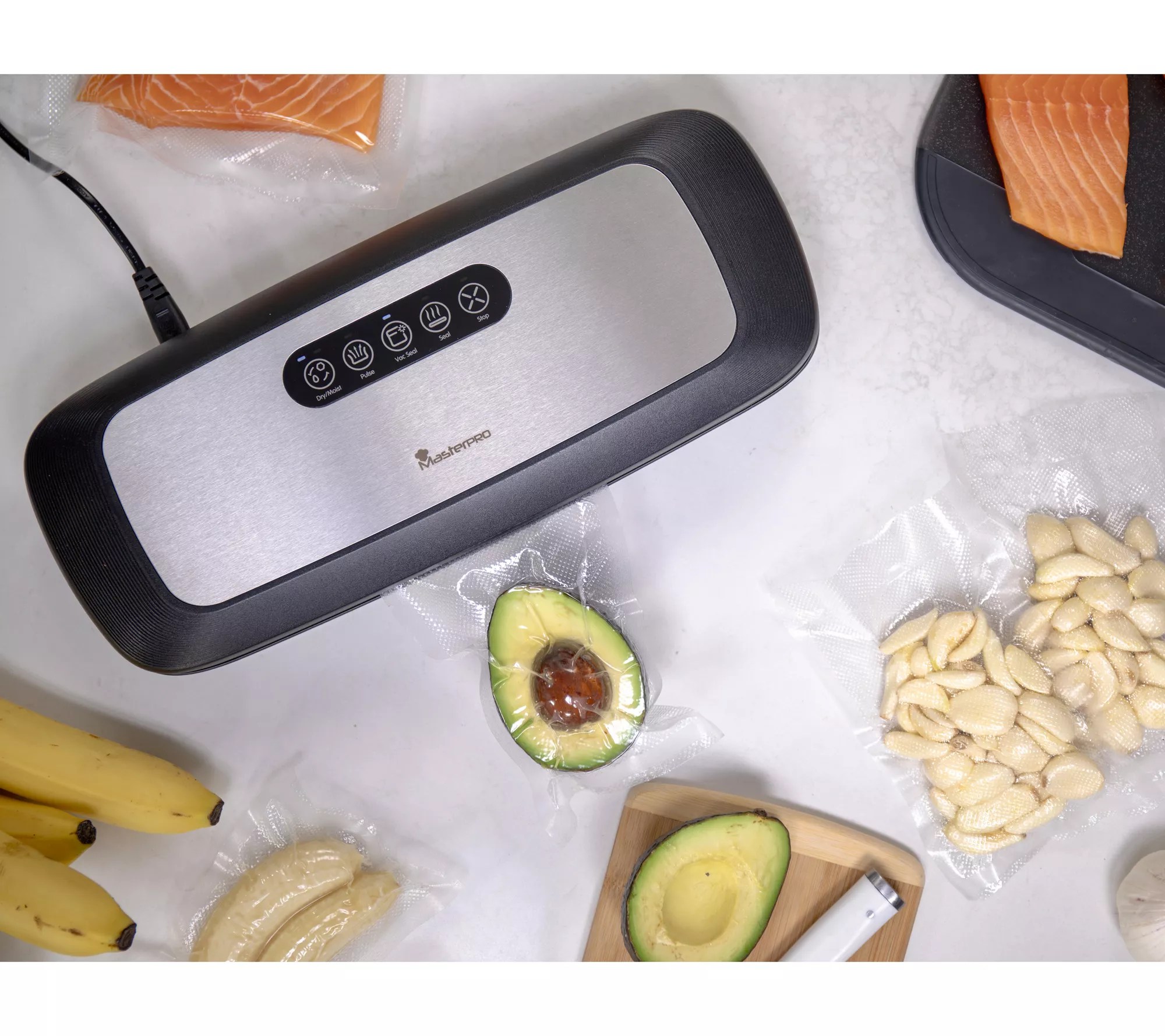 MasterPro Compact Vacuum Food Sealer w/ Vacuum Bags