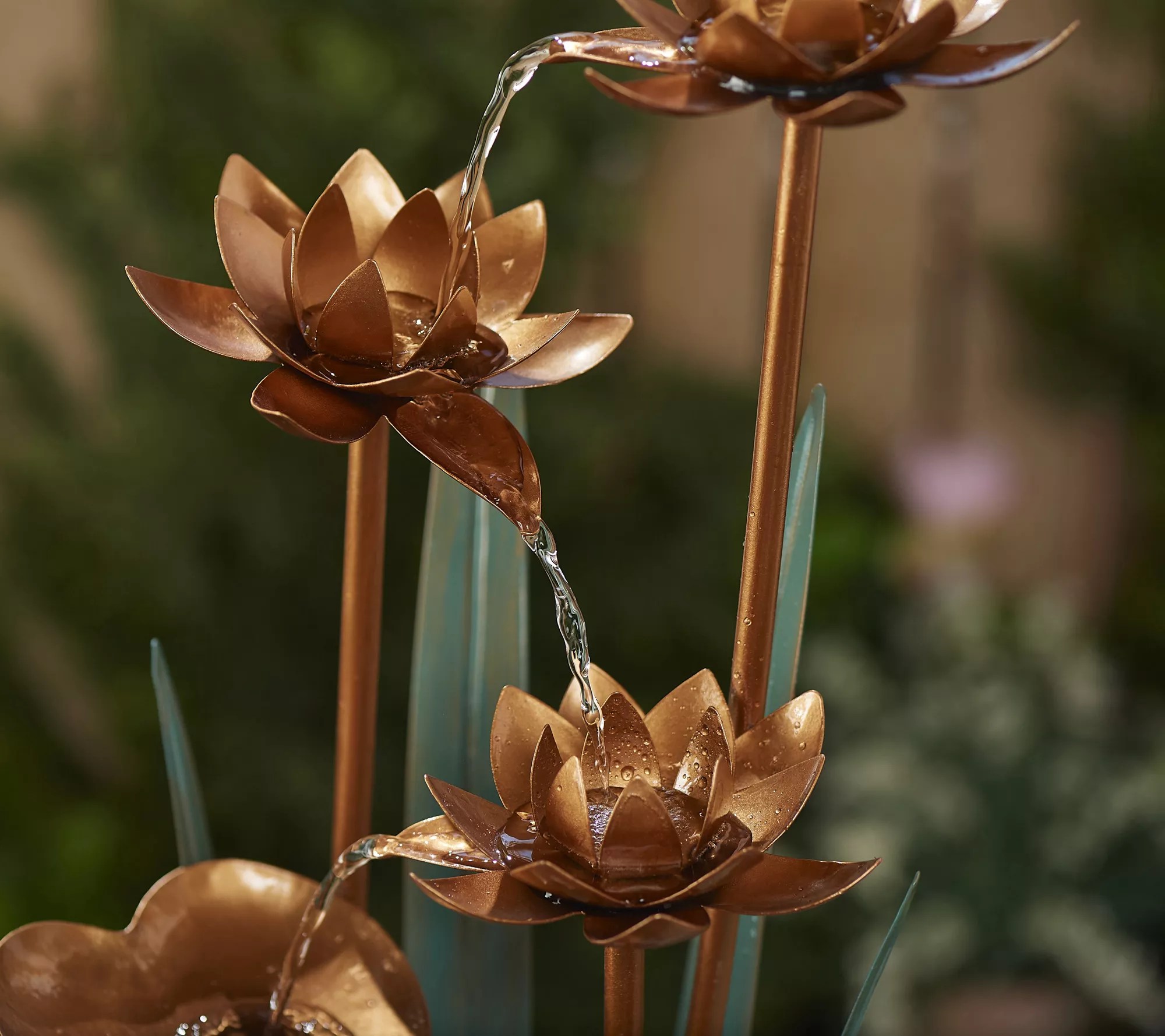 Garden Reflections Decorative Lotus Flower Fountain