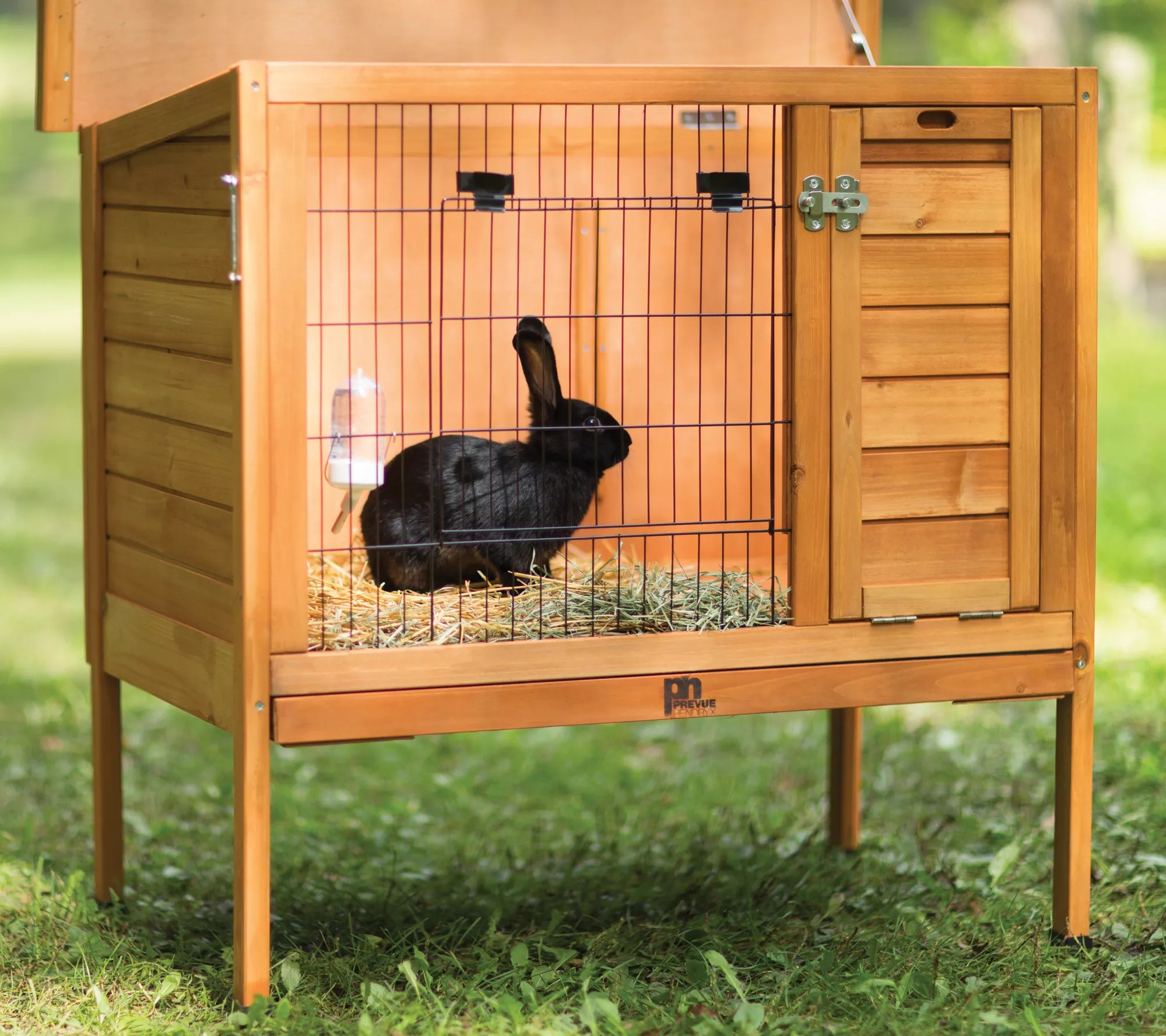 Prevue Pet Products Rabbit Hutch, Small