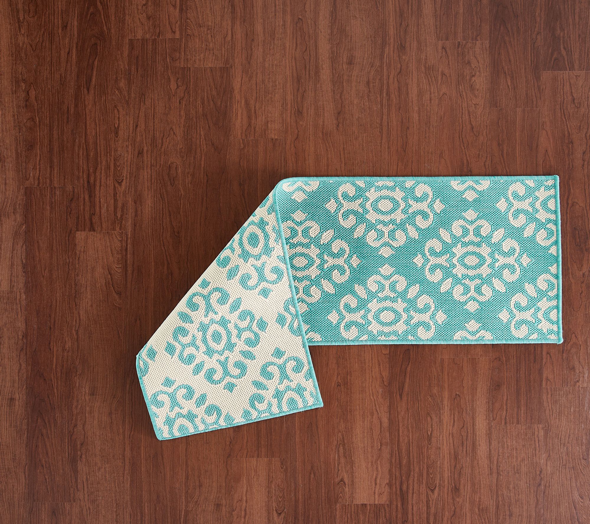 "As Is" Veranda Living 1'8" x5' Runner In/Outdoor Reversible Rug