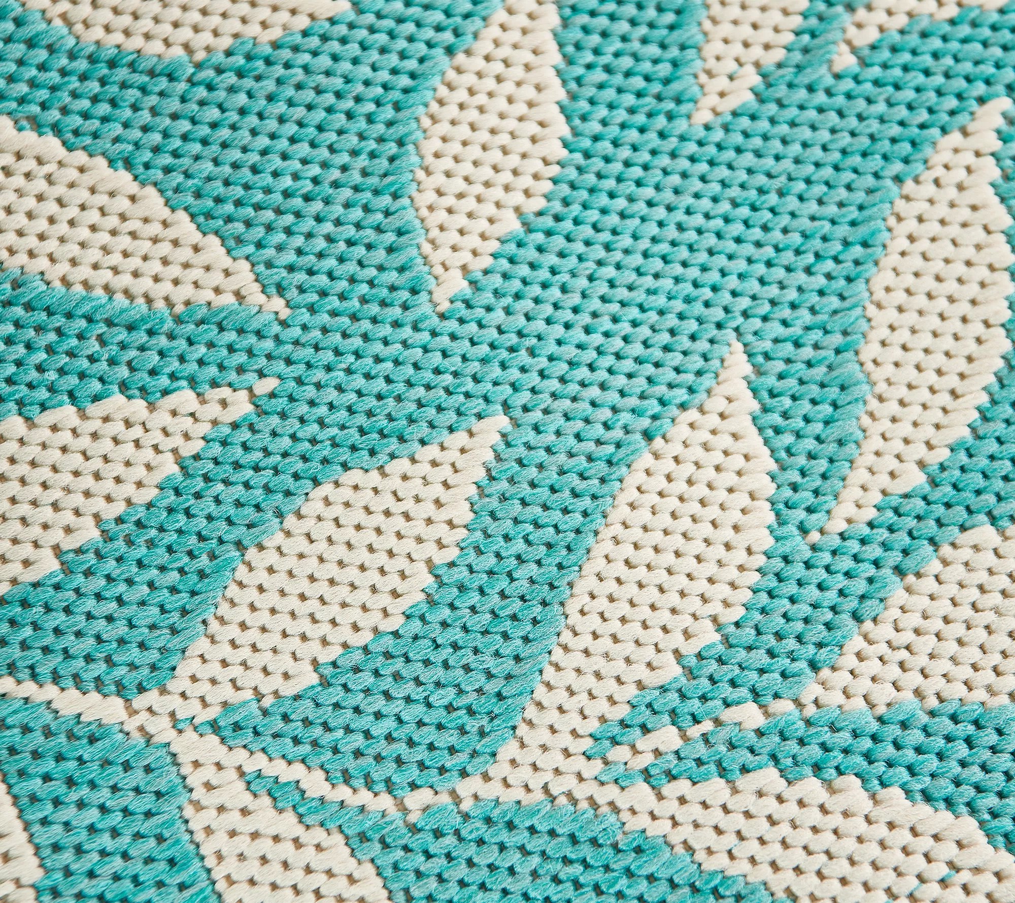 Veranda Living 1'8"x5' Runner Allover Leaf In/Outdoor Reversible Rug