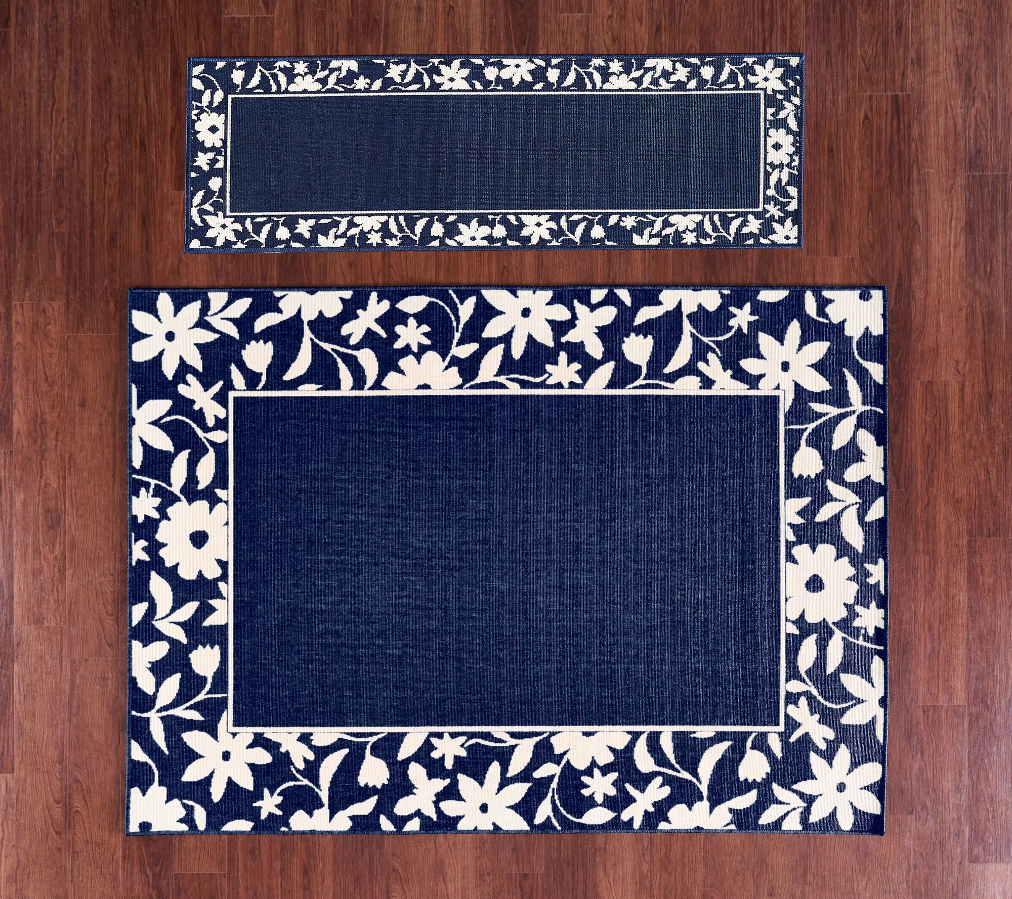 Veranda Living Blooming Garden Border In/Outdoor Rug Collection