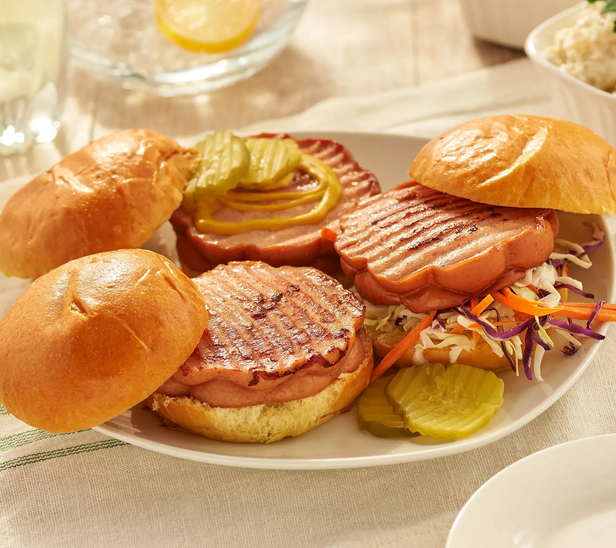 Rastelli's (24) 3oz Round Dog Hot Dogs