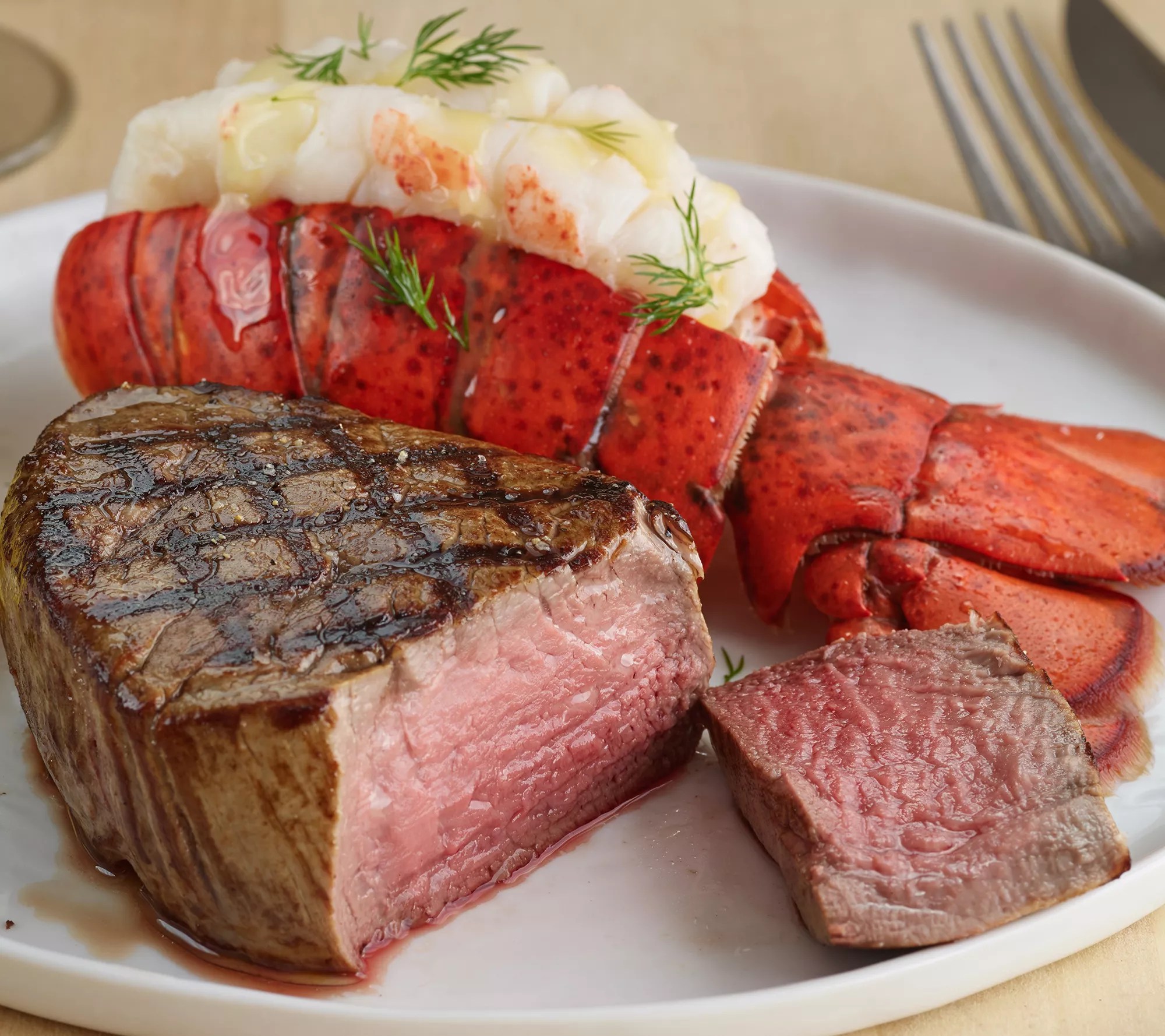 Kansas City (2) 6oz Filet Mignon & (2) 5oz Maine Lobster Tails