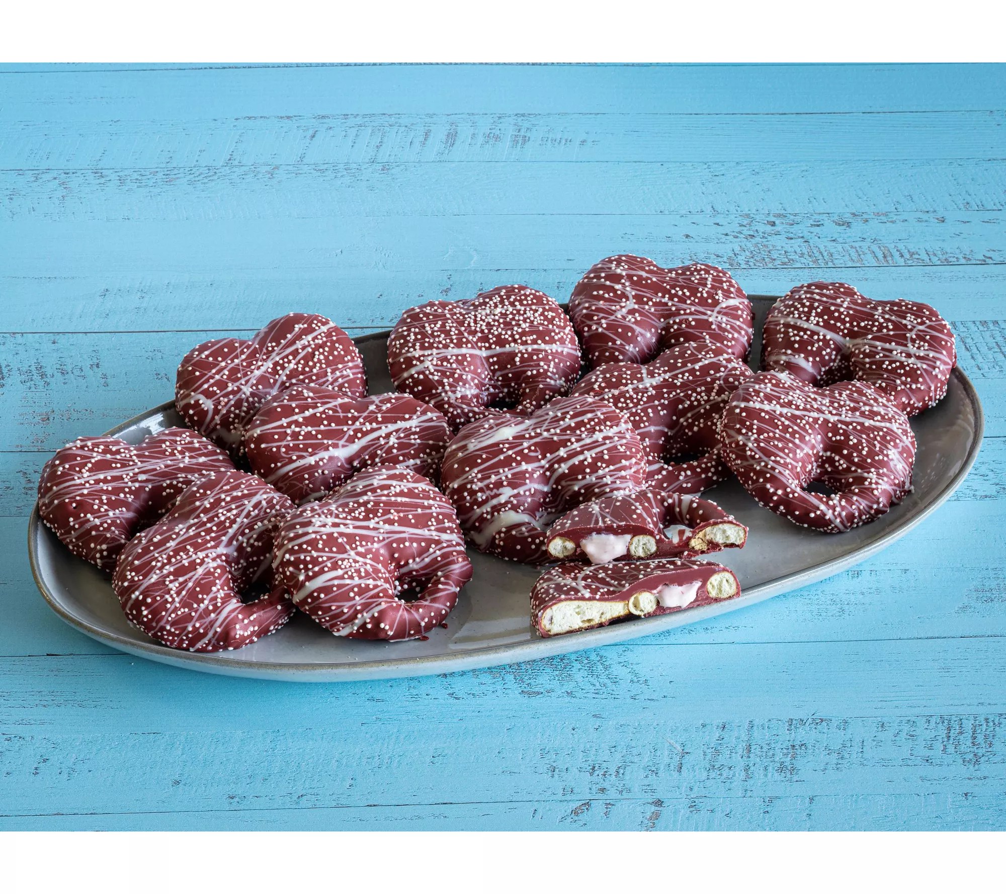 Landies Candies 12Piece Red Velvet Stuffed Pre tzels