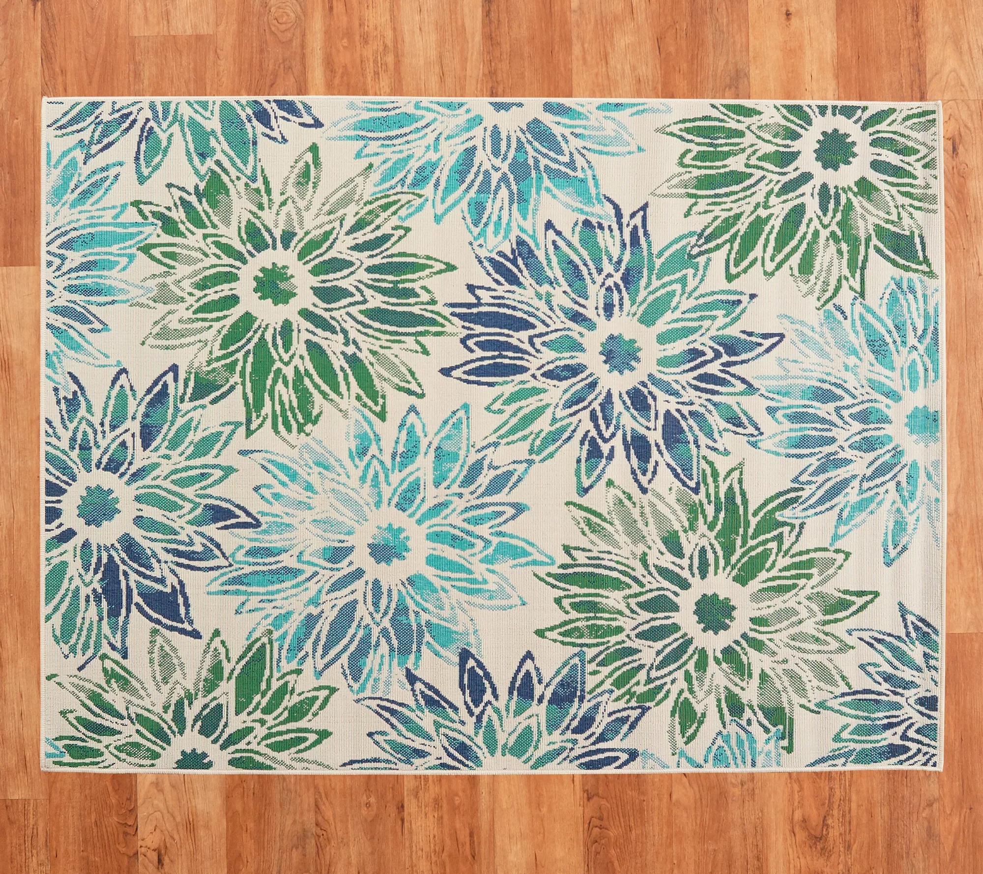 Veranda Living 5' x 7' Floral Bloom Indoor/Outdoor Rug