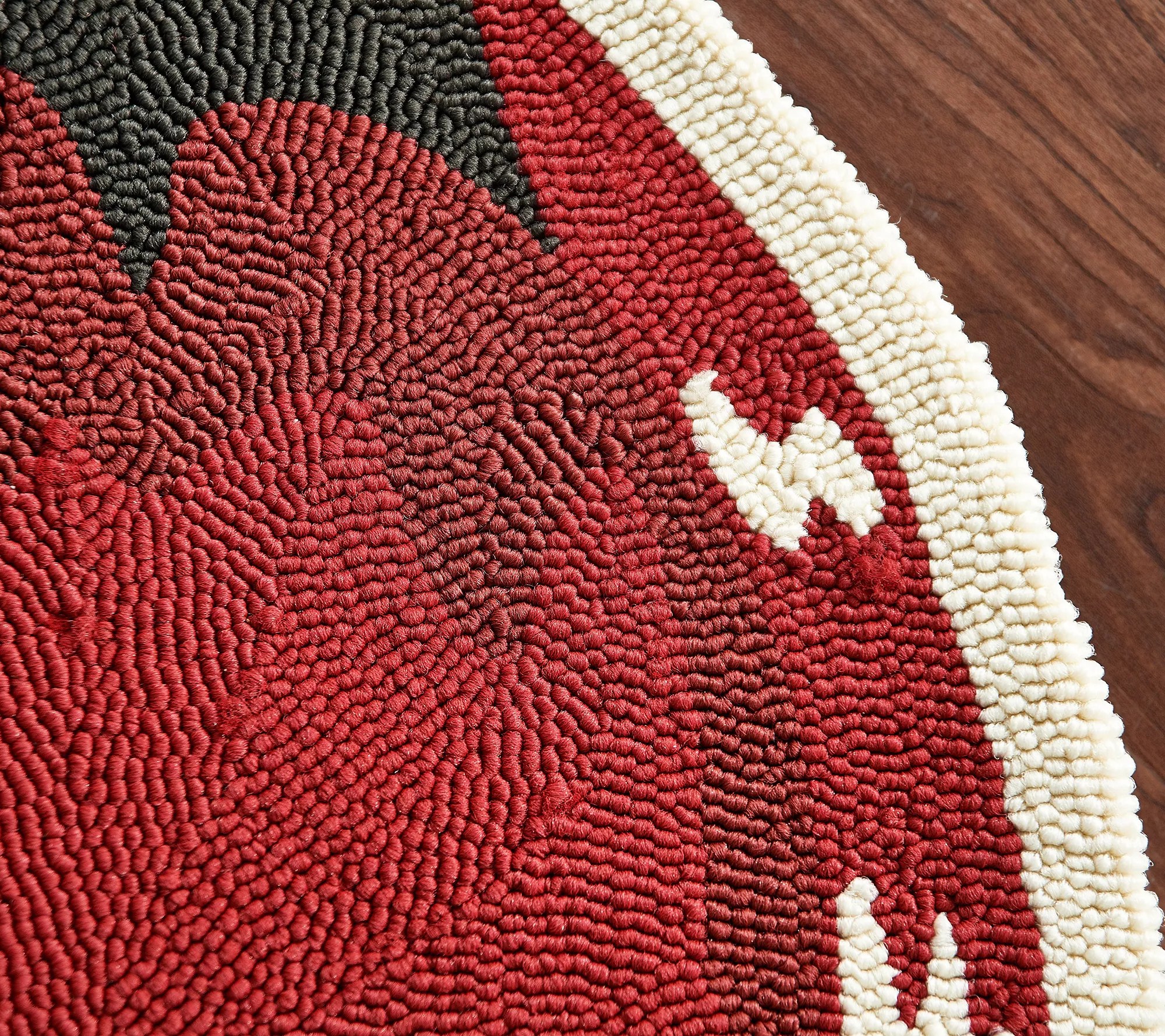 Plow & Hearth Indoor/Outdoor HandHooked Bird Shaped Throw Rug