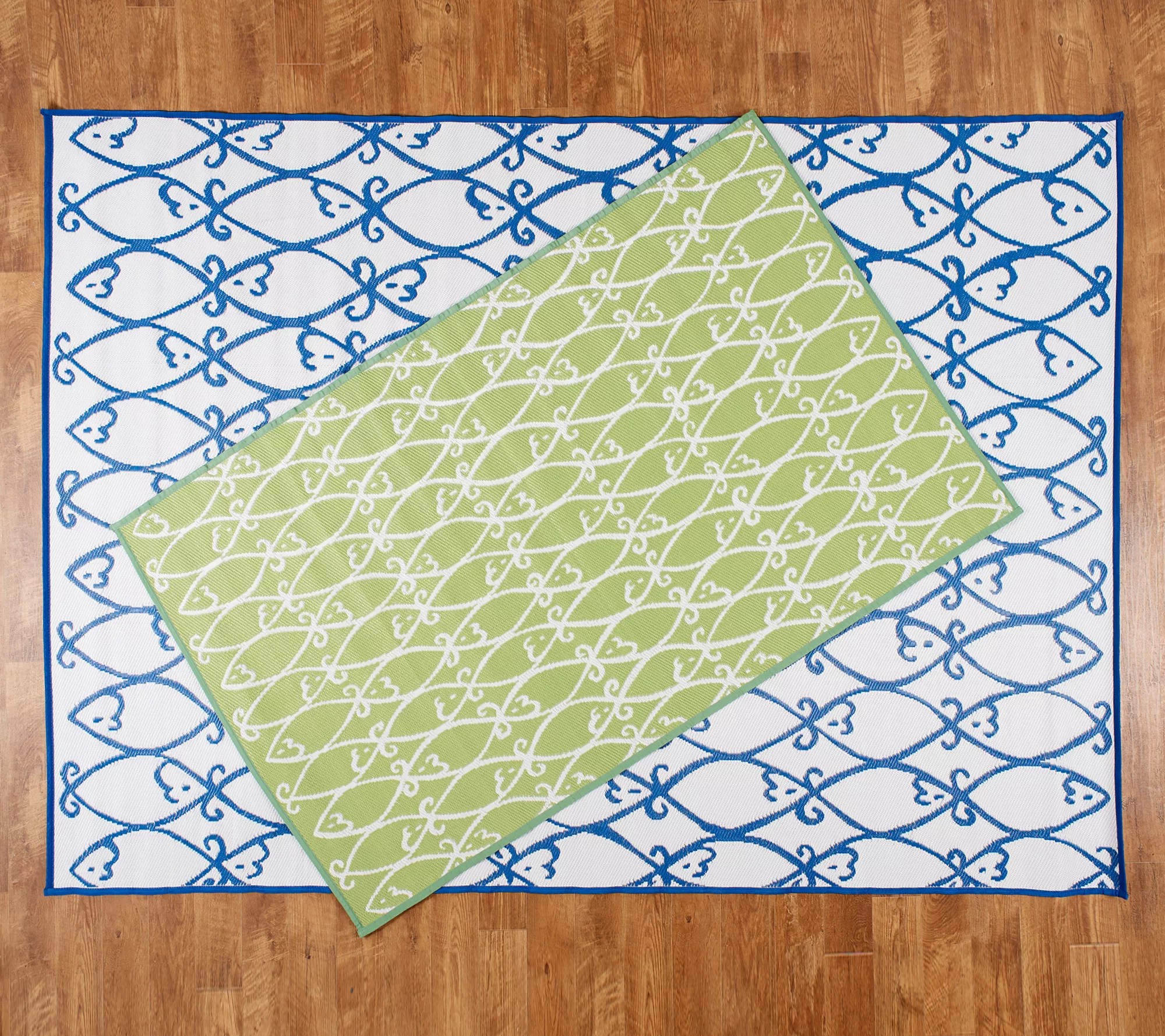 Barbara King Intertwining Fish Reversible Indoor/Outdoor Patio Mat