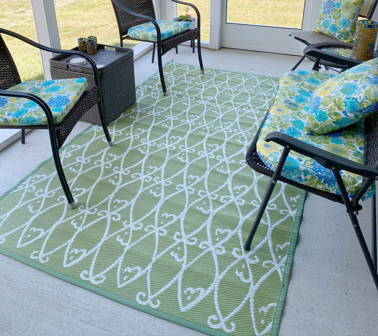 Barbara King Intertwining Fish Reversible Indoor/Outdoor Patio Mat