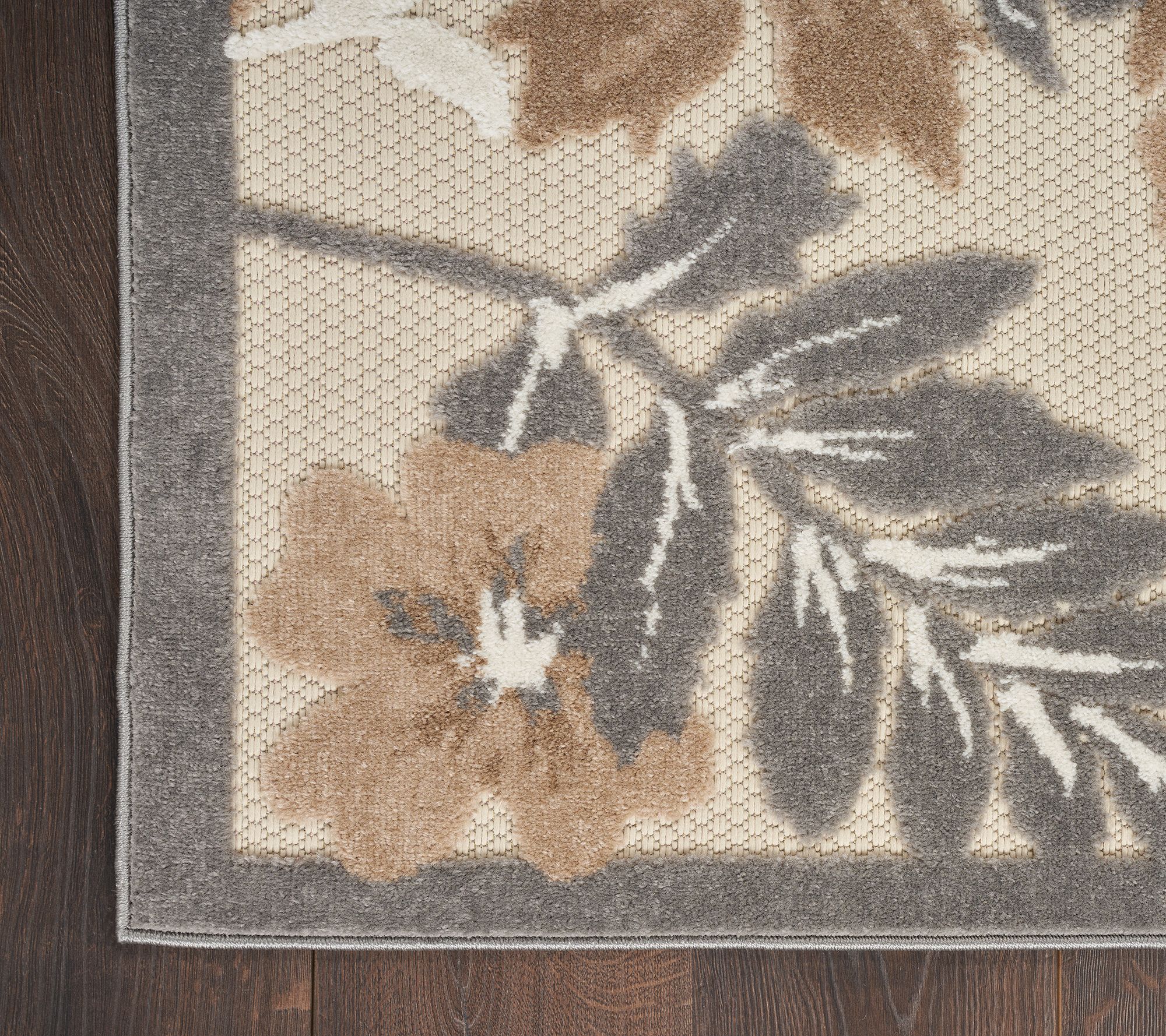 Nourison 2'2" x 7'6" Romantic Garden Indoor/Outdoor HighLow Rug