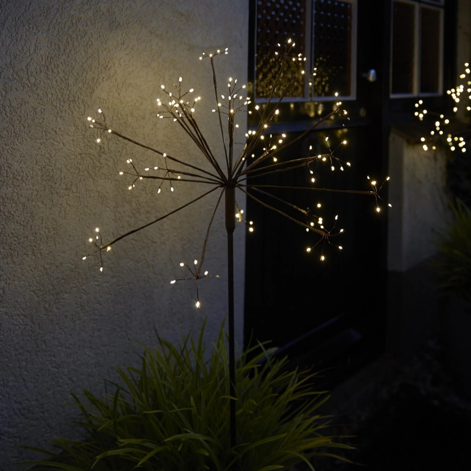 Luxform Battery Operated Set of 2 Twinkling Star Light Stakes QVC UK