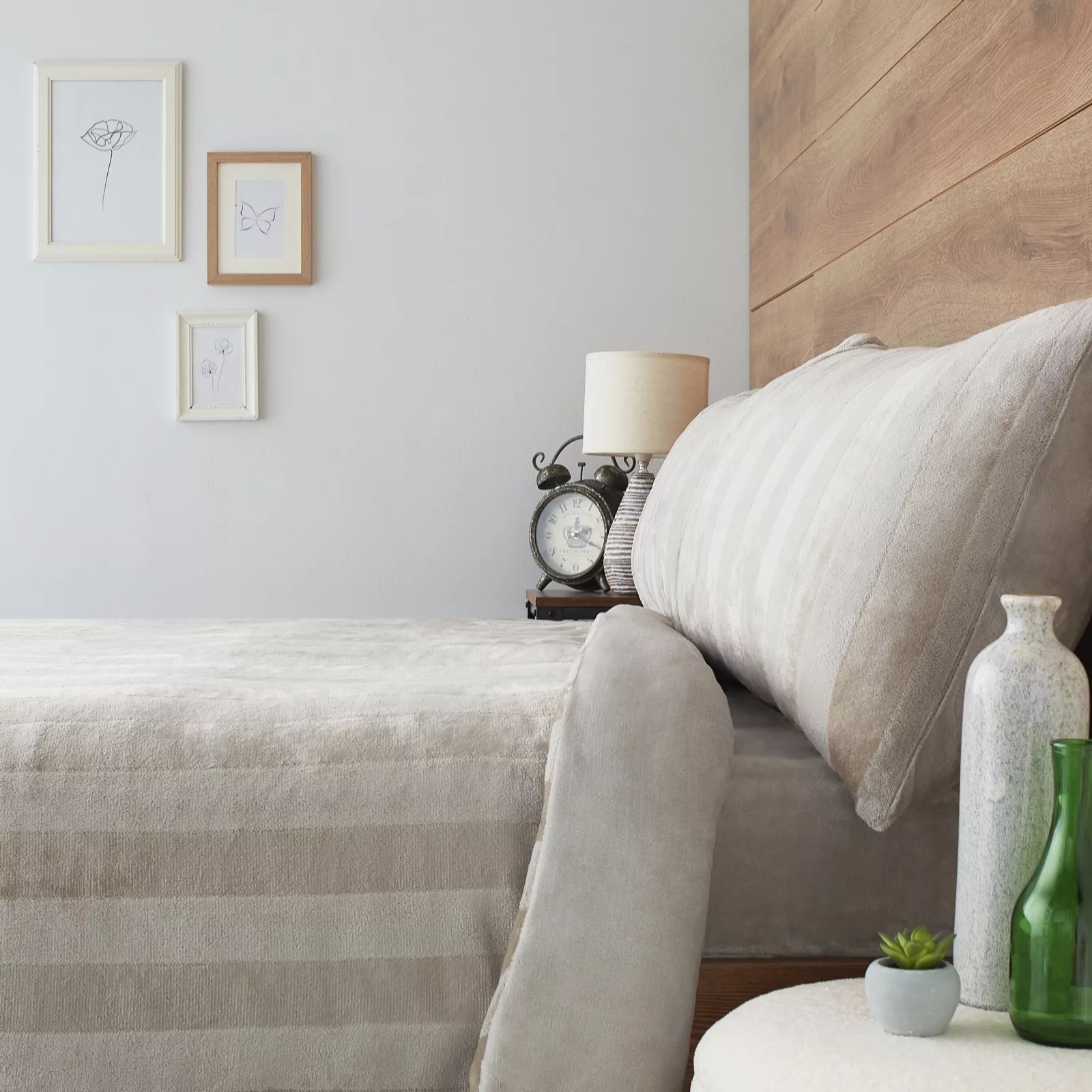 Cozee Home Velvetsoft Embossed Stripe 4 Piece Duvet Set QVC UK