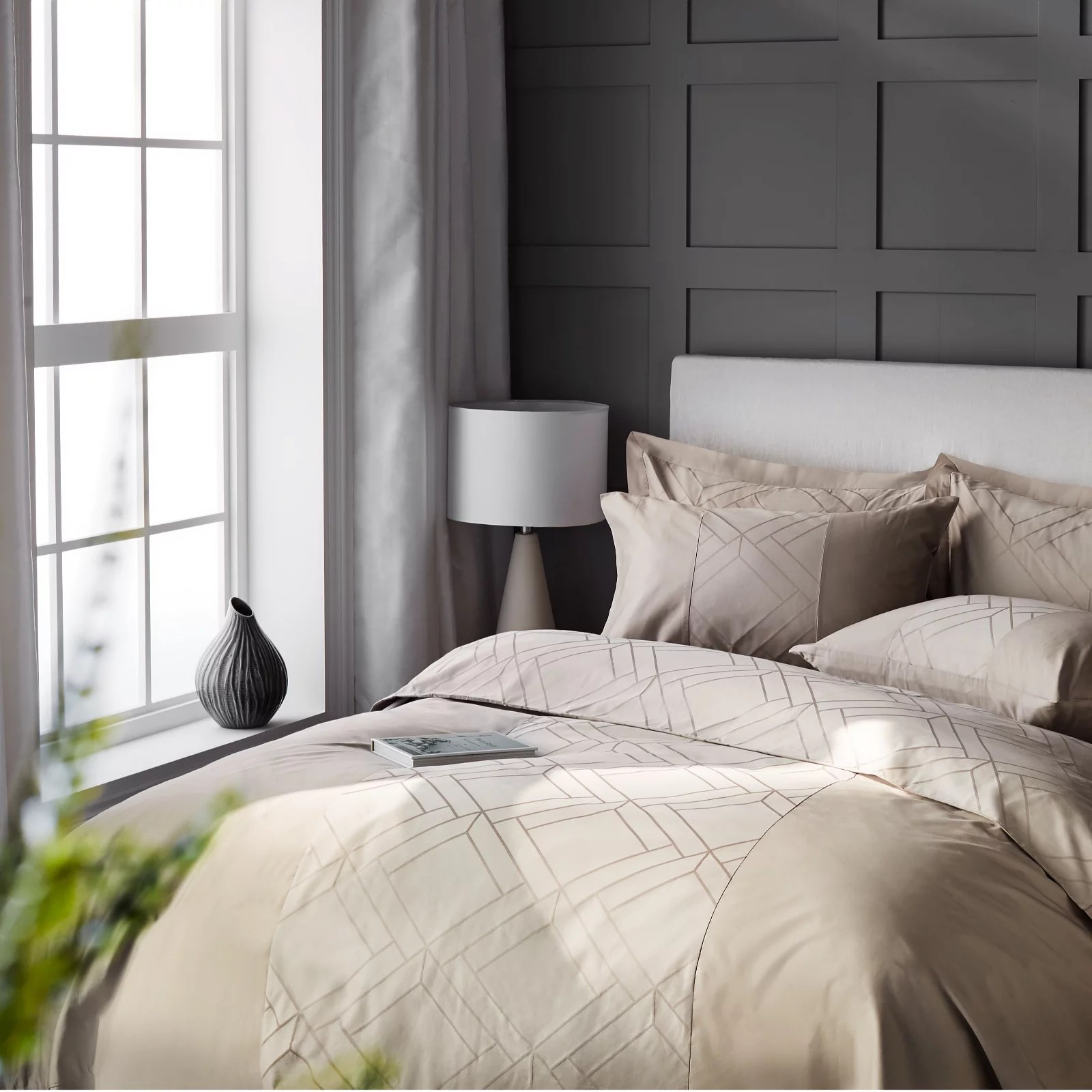 K by Kelly Hoppen 100 Cotton 5 Piece Diamond Geo Reversible Duvet Set