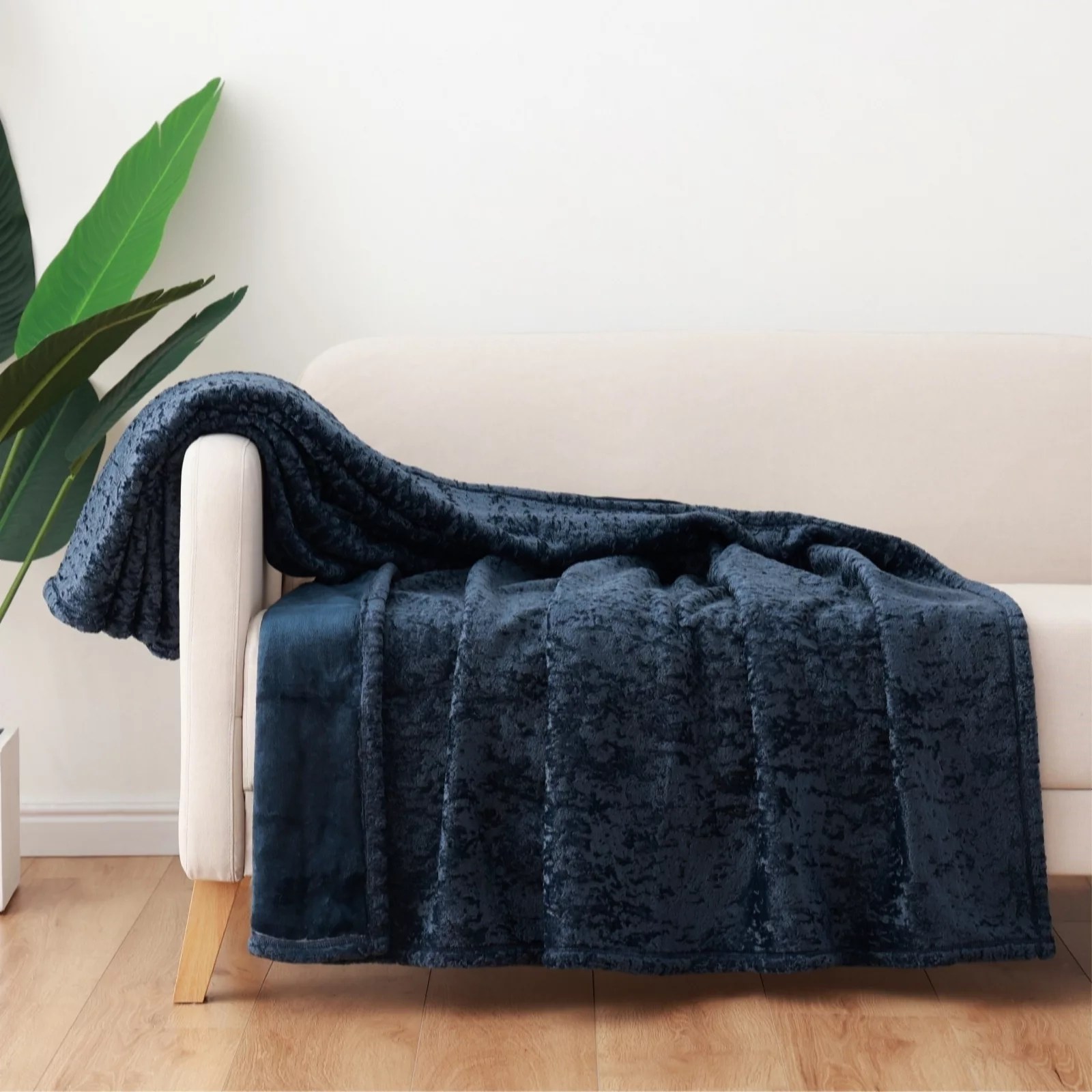 Outlet Cozee Home Luxury Teddy Fleece Throw with Velvetsoft QVC UK