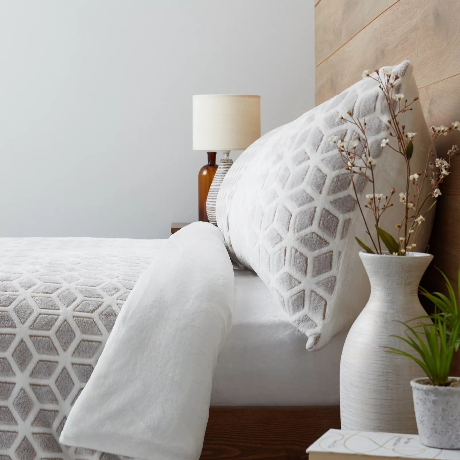 Cozee Home Cube Geo Texture Velvetsoft 4 Piece Duvet Set QVC UK