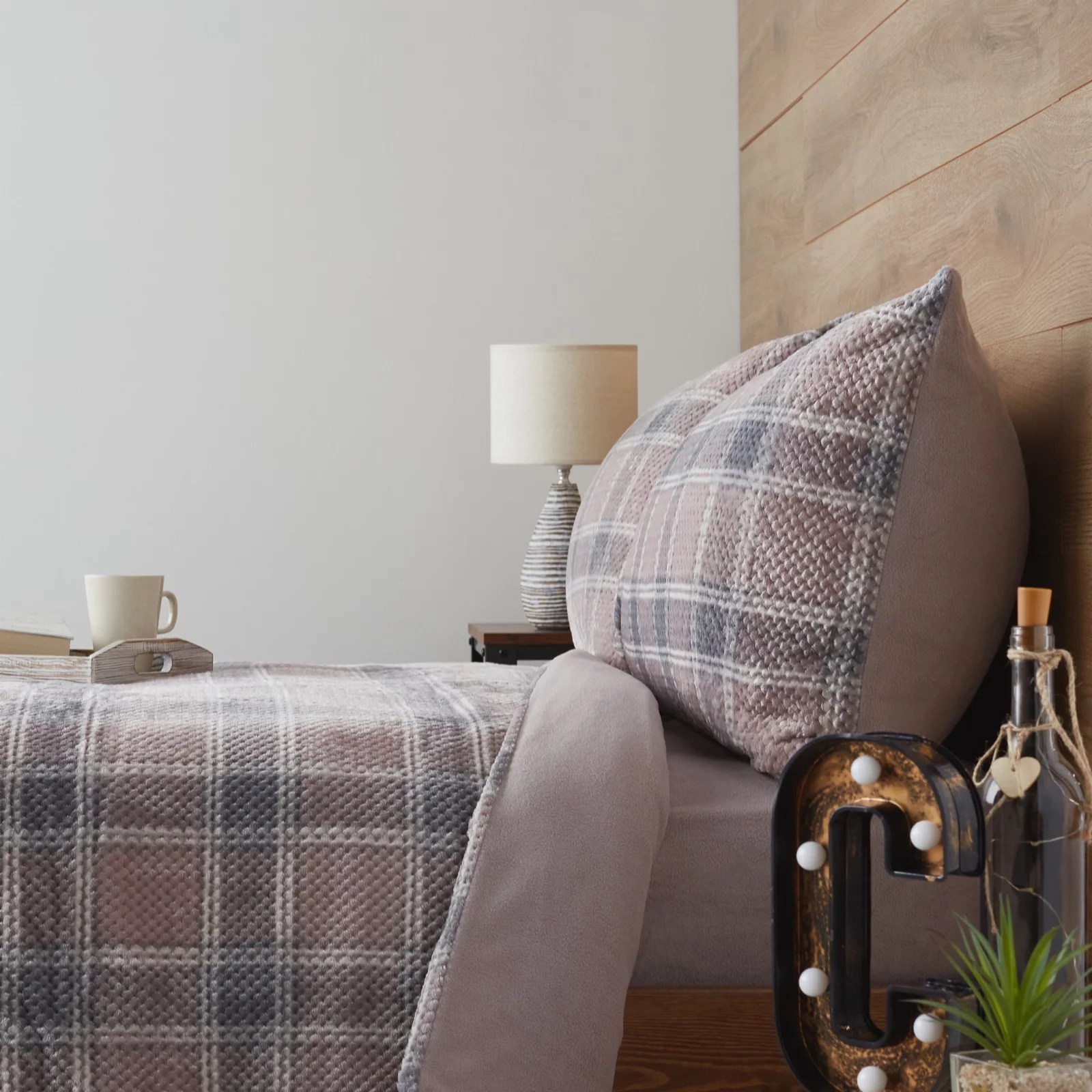 Cozee Home Lakeside Print Velvetsoft & Fleece 4 Piece Duvet Set QVC UK