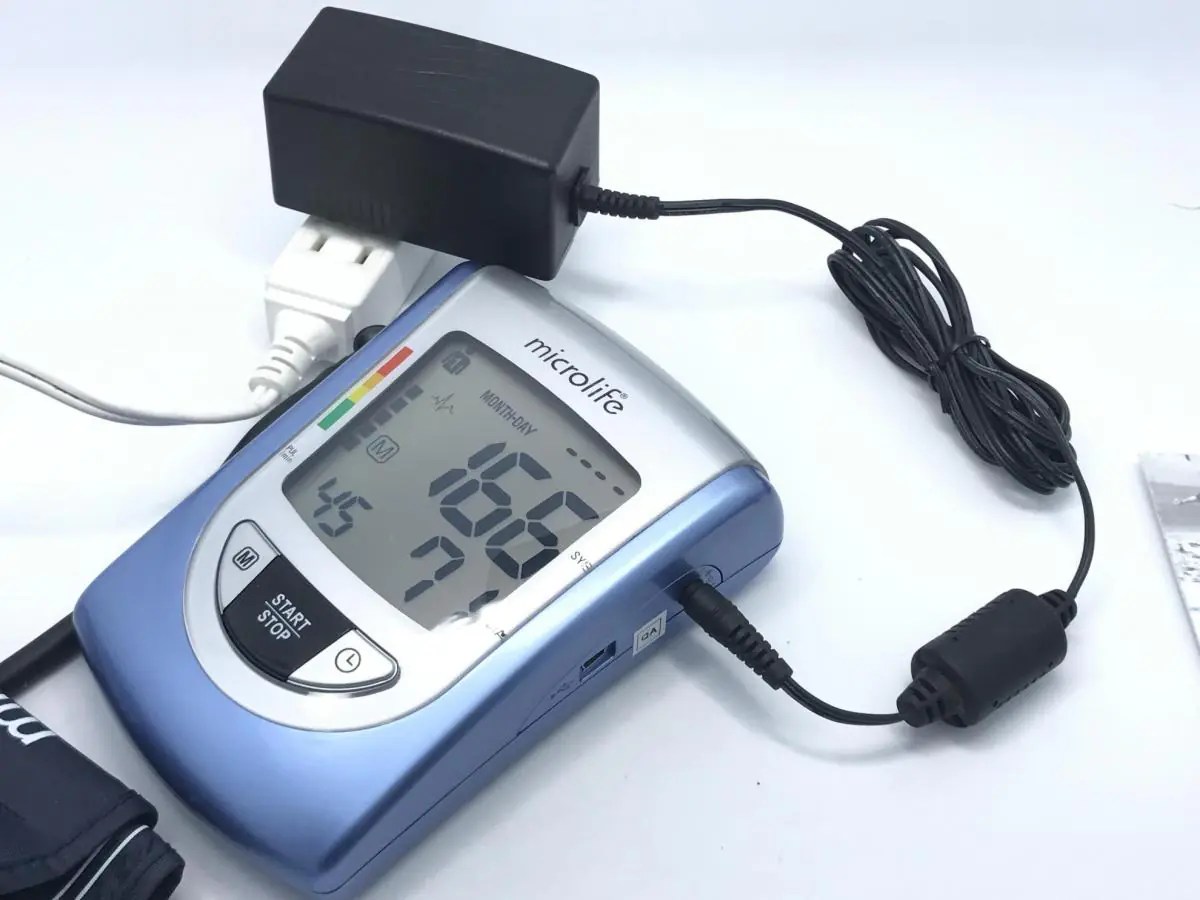Microlife 瑞士 迈克大夫 上臂式电子血压计 BP3NQ14W Microlife Deluxe