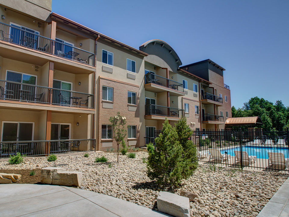 Ram’s Crossing Open for Business! r4Architects