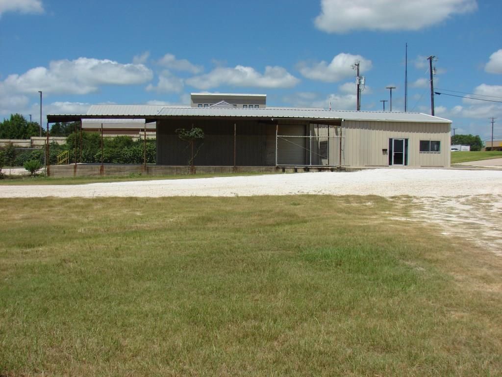 1703 W Cameron Avenue, Rockdale, TX, 76567 MLS 5311987