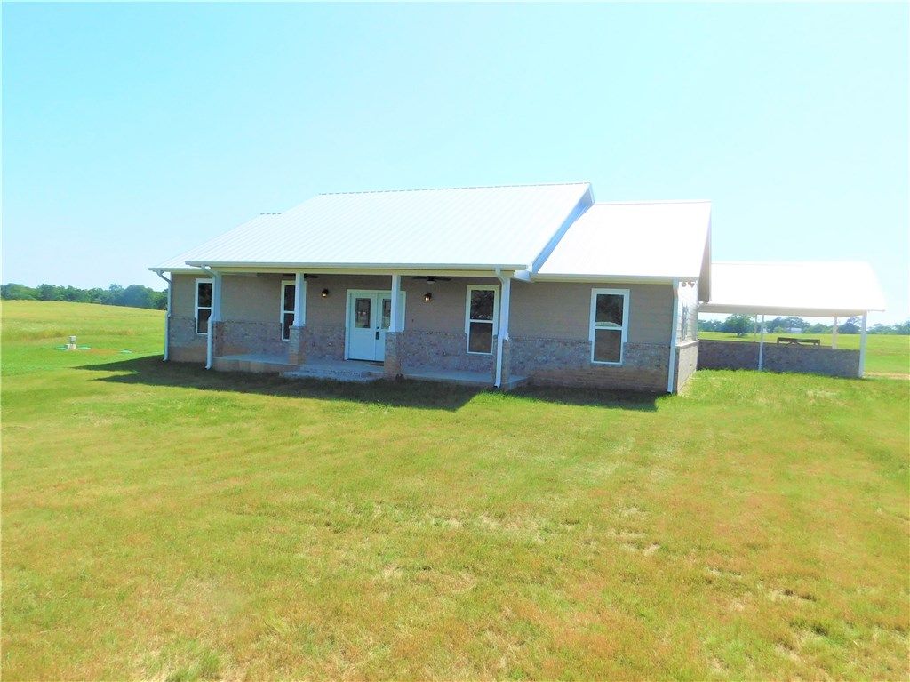 641 Old Hwy 20, McDade, TX, 78650 MLS 8957477