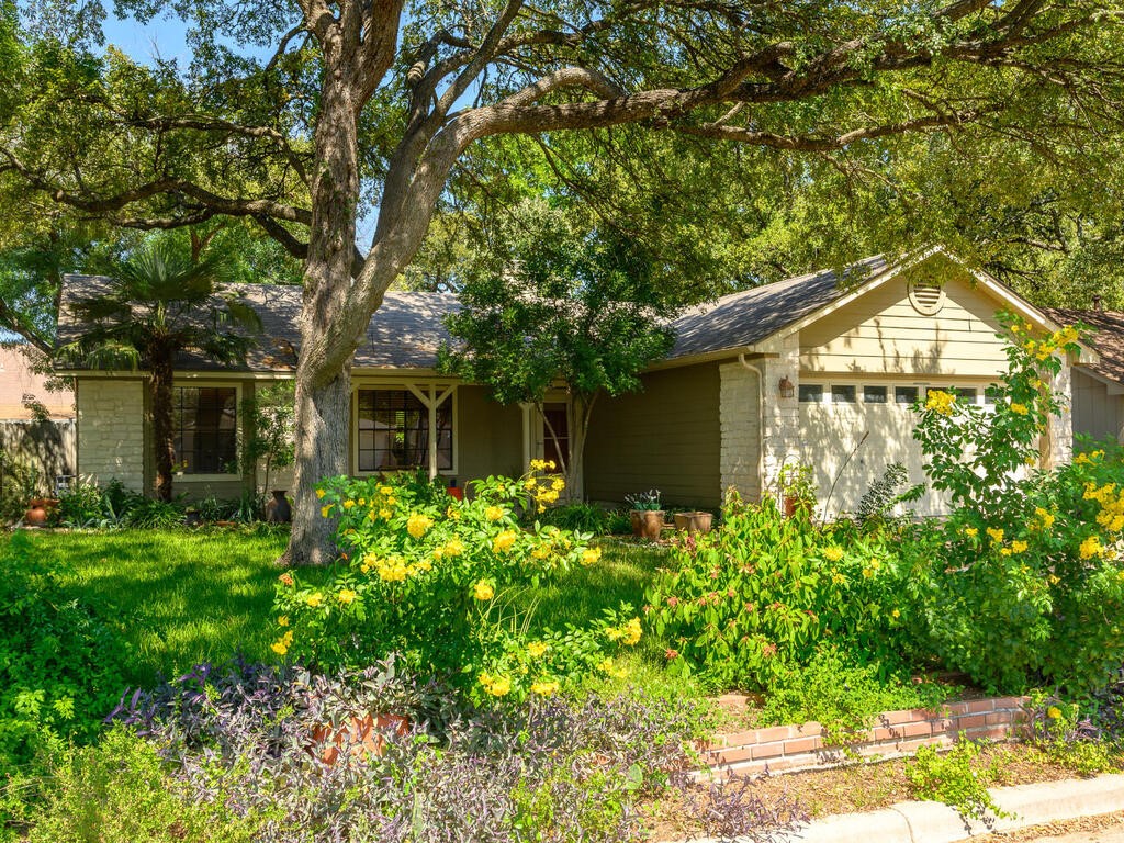 Buckingham Estates Homes for Sale Austin TX