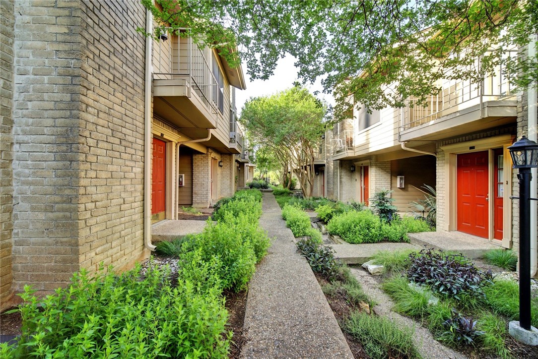 816 Banister Lane, Austin, TX 78704 MLS 3732025