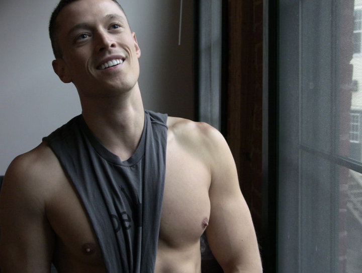 Davey Wavey: Naked and Raw; Living His Life By Example! – raannt