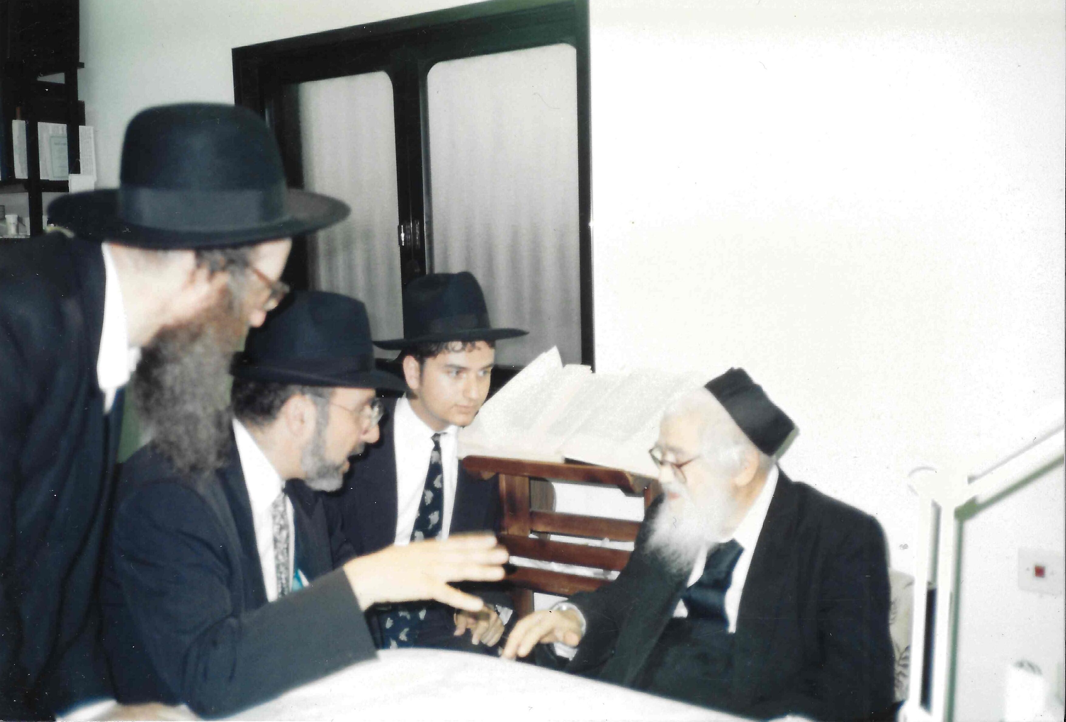 THE SECRET OF GREATNESS Rabbi Pini Dunner