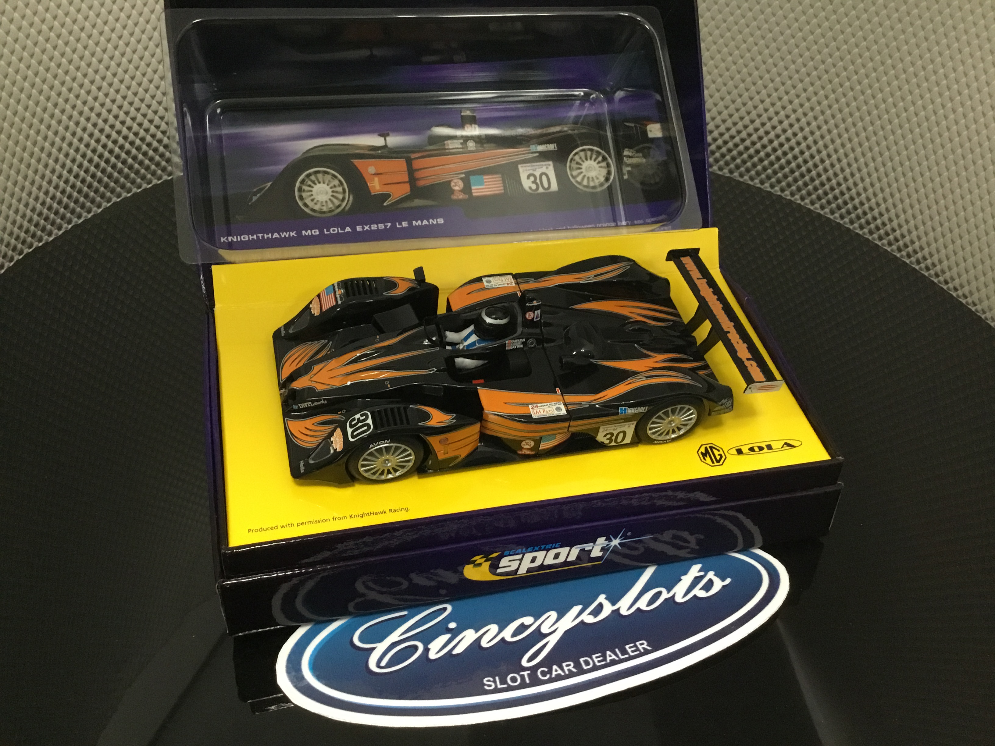 Scalextric Sport C2367AT MG Lola EX257 Knighthawk 30.