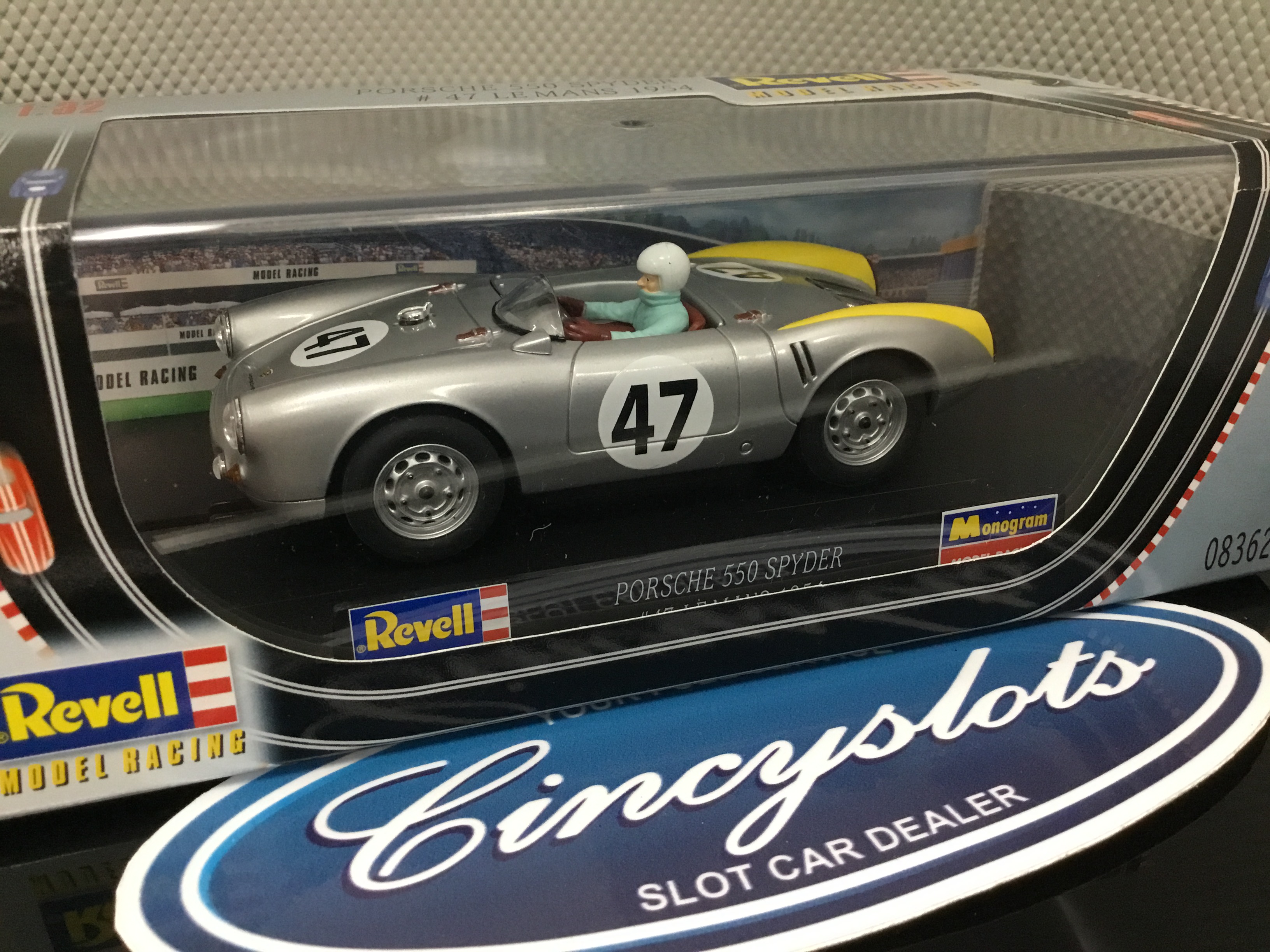 Revell Monogram 08362 Porsche 550 Spyder 47 Le Mans 1954. Lightly Used