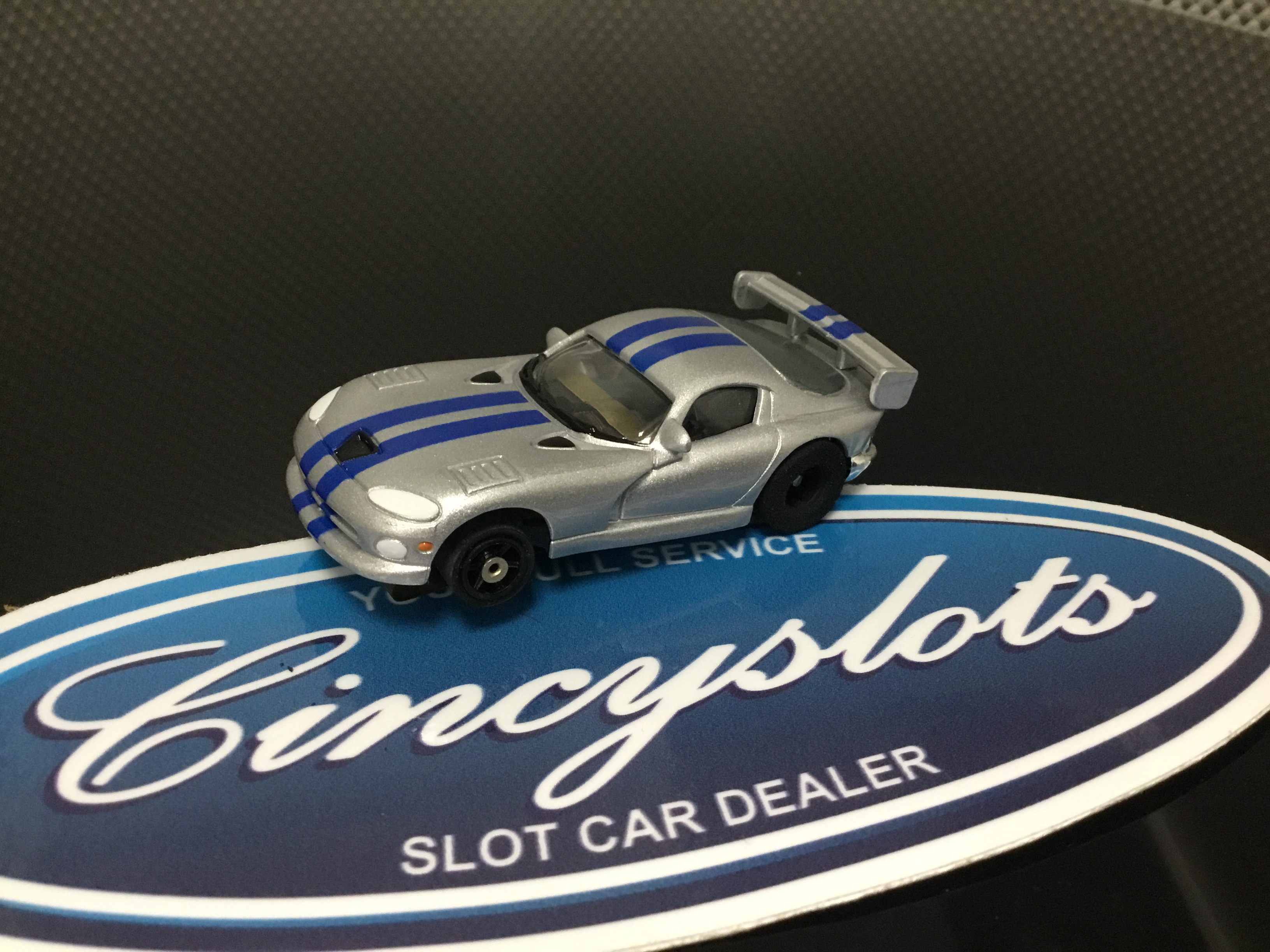 AutoWorld Viper Body with AFX GPlus Chassis HO Slot Car.