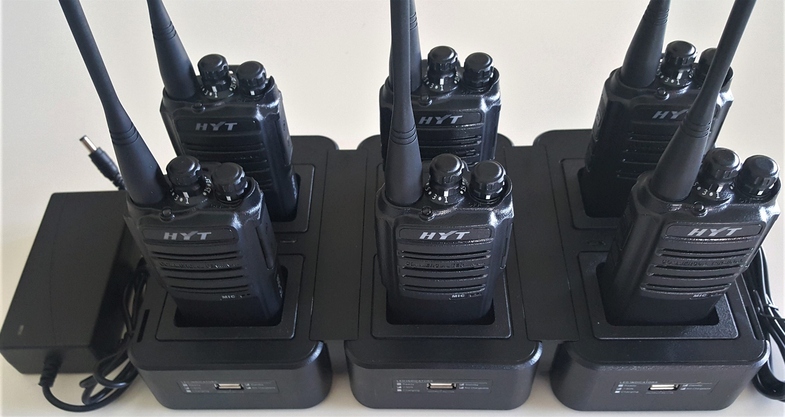 HYT TC508 6 PACK W 6 SLOT BIG BANK CHARGER Race Radios Direct