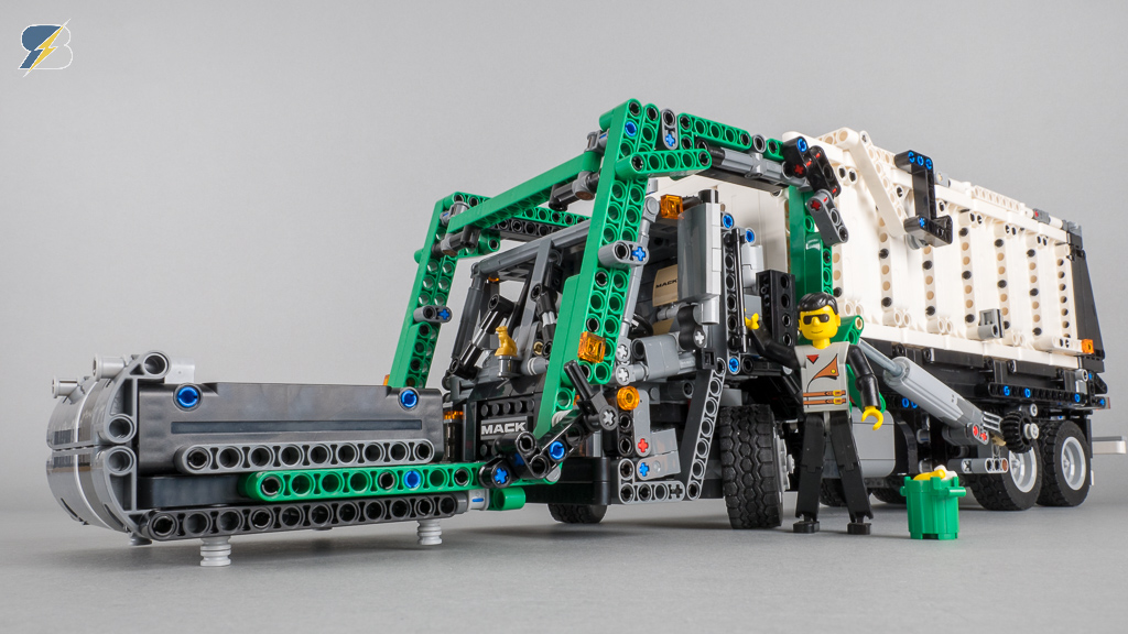 Lego Technic 42078 Mack LR Garbage Truck (B model) speed build & review with Trashcam footage
