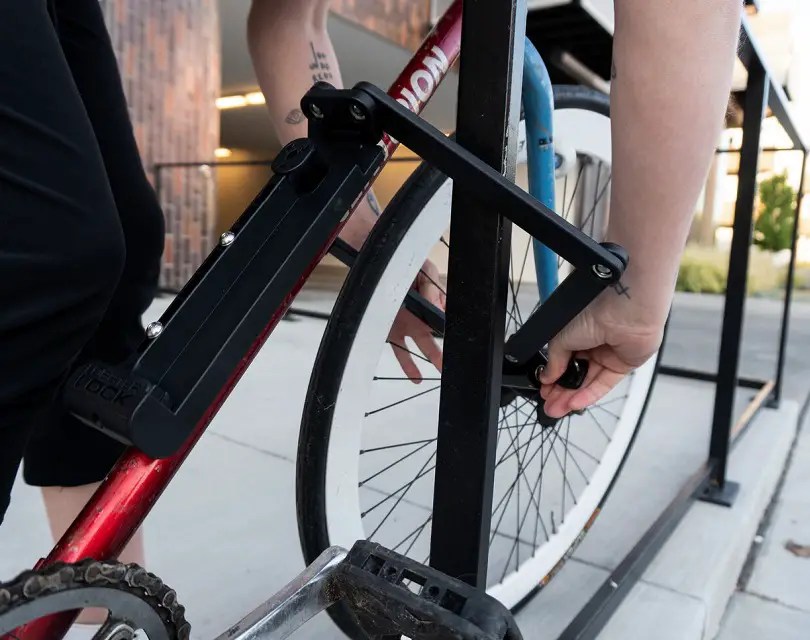 How to Put a Women's Bike on a Bike Rack With or Without Adapters