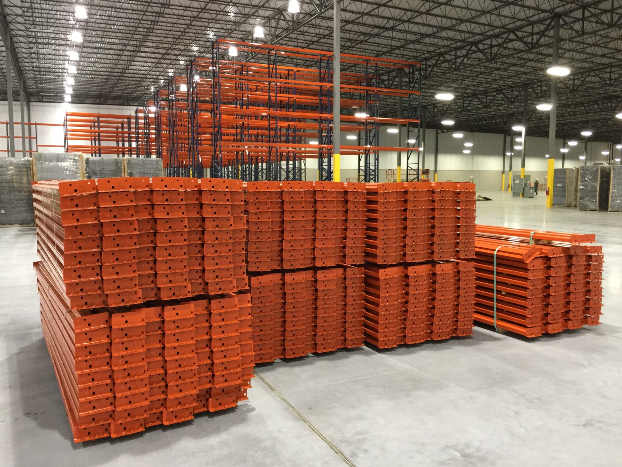 Warehouse Wire Decking & Pallet Racking in St. Louis, MO