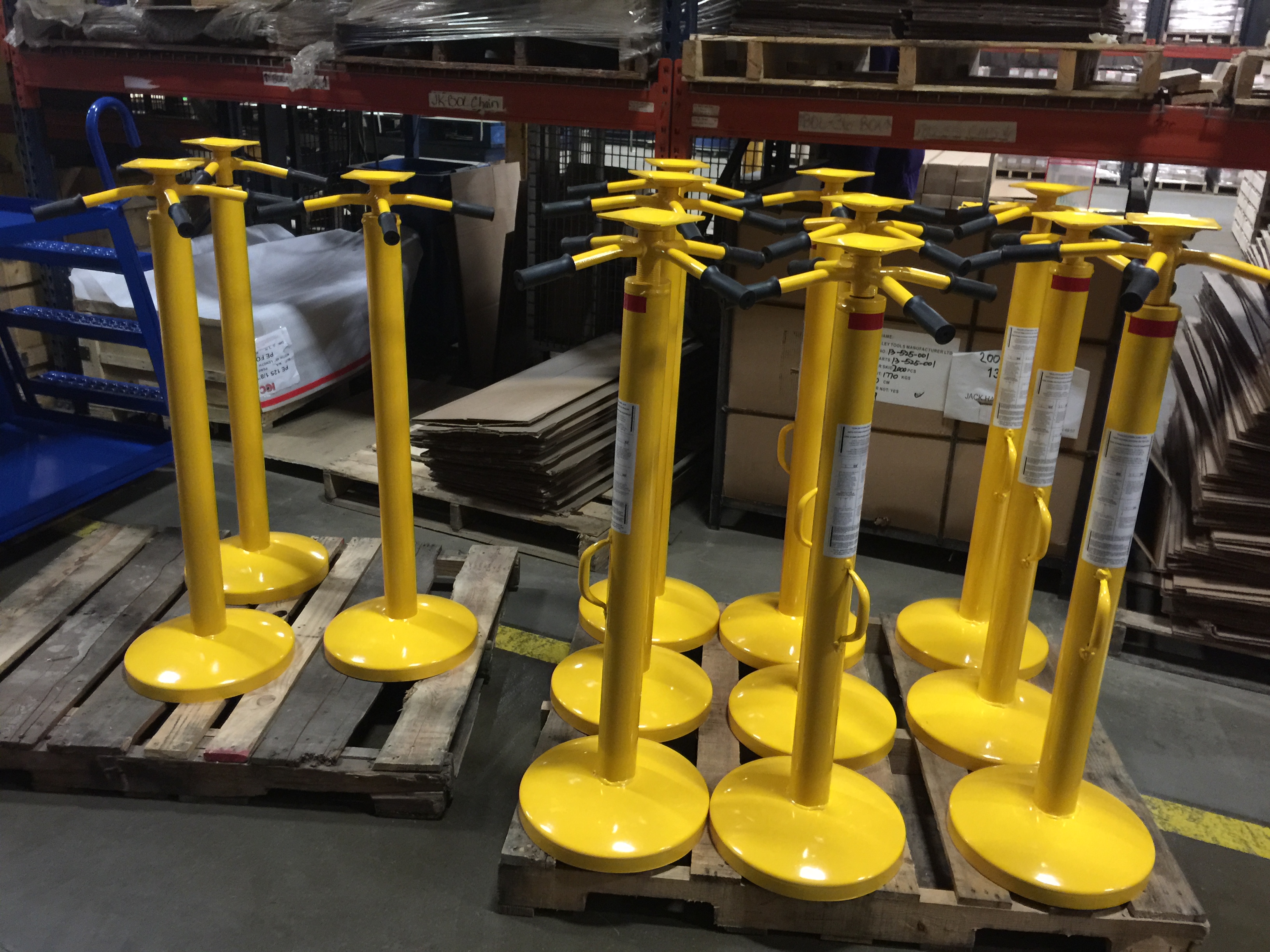 Trailer Stabilizer Jack Warehouse Rack and Shelf