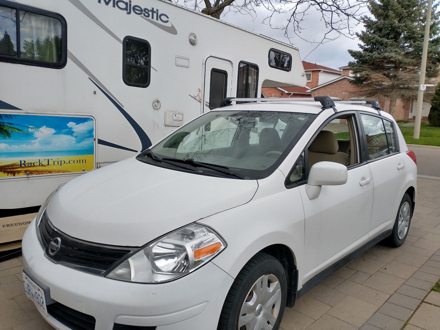 2008 ,2012 Nissan Versa Bare Roof Rack With Large Carrier Box