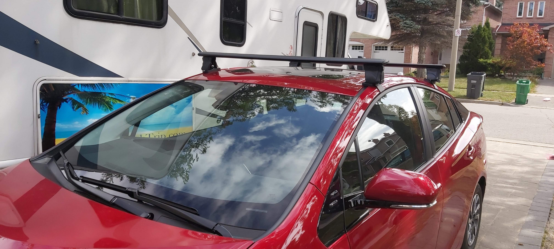 2019 Toyota Prius Bare Roof Jet Wing Roof Rack RackTrip Canada Car